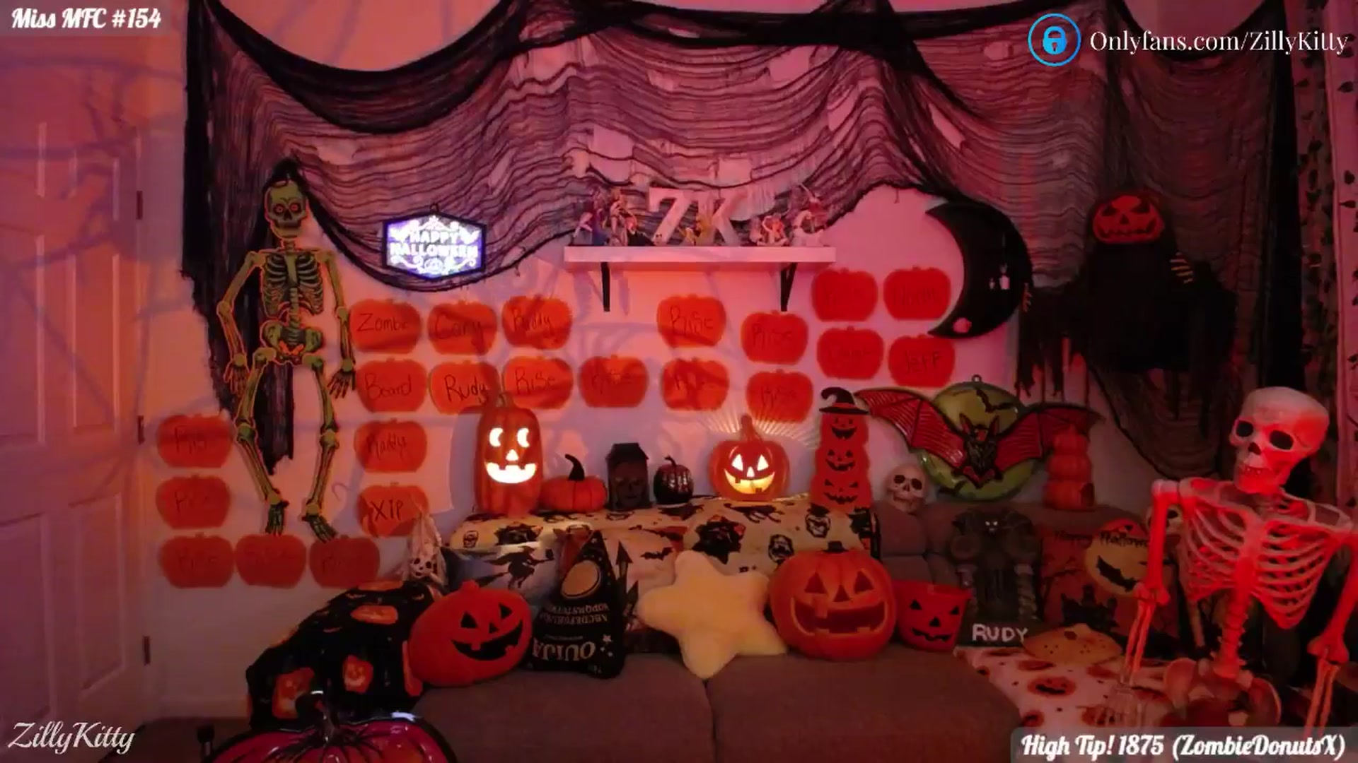 Gallery image thumbnail from ZillyKitty's myfreecams stream on, 10/06/2024, 01:27 image 17 of 20