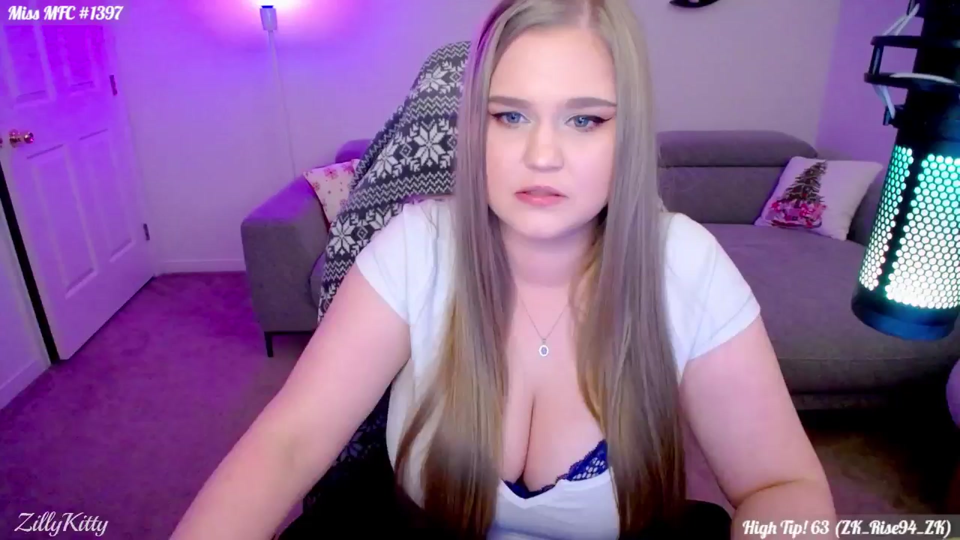 Gallery image thumbnail from ZillyKitty's myfreecams stream on, 11/23/2024, 23:41 image 9 of 20
