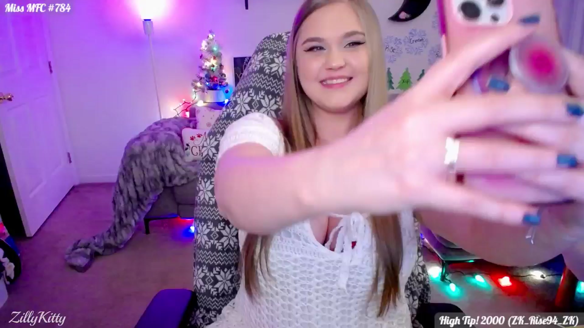 Gallery image thumbnail from ZillyKitty's myfreecams stream on, 12/31/2024, 24:05 image 12 of 20