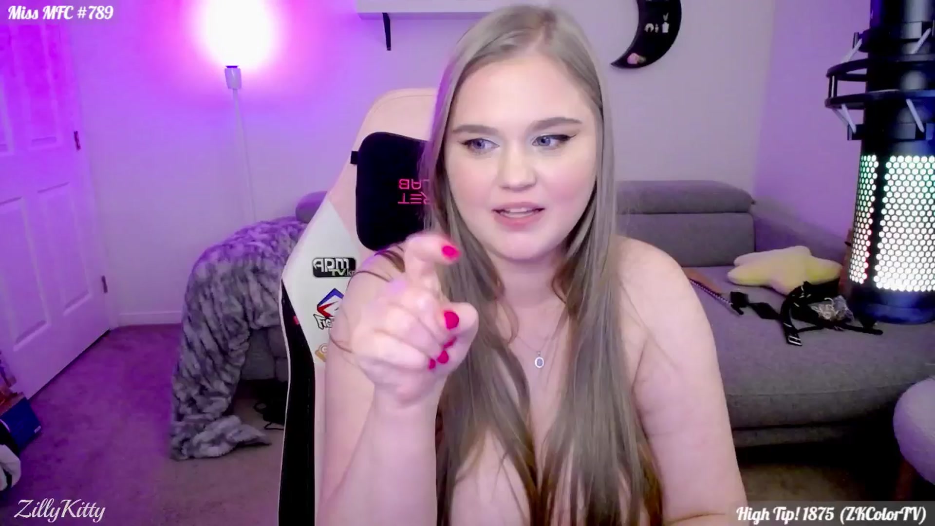 Gallery image thumbnail from ZillyKitty's myfreecams stream on, 01/04/2025, 05:29 image 13 of 20