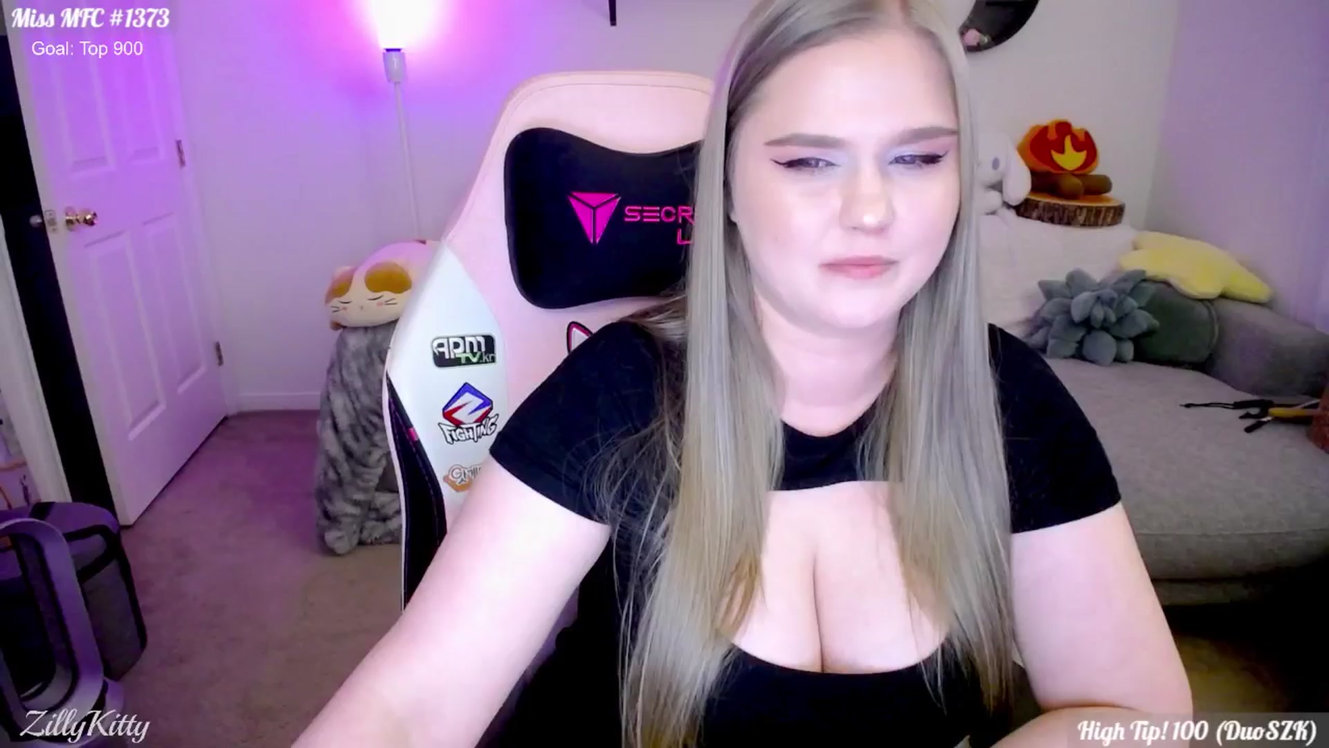Gallery image thumbnail from ZillyKitty's myfreecams stream on, 01/28/2025, 24:01 image 11 of 20