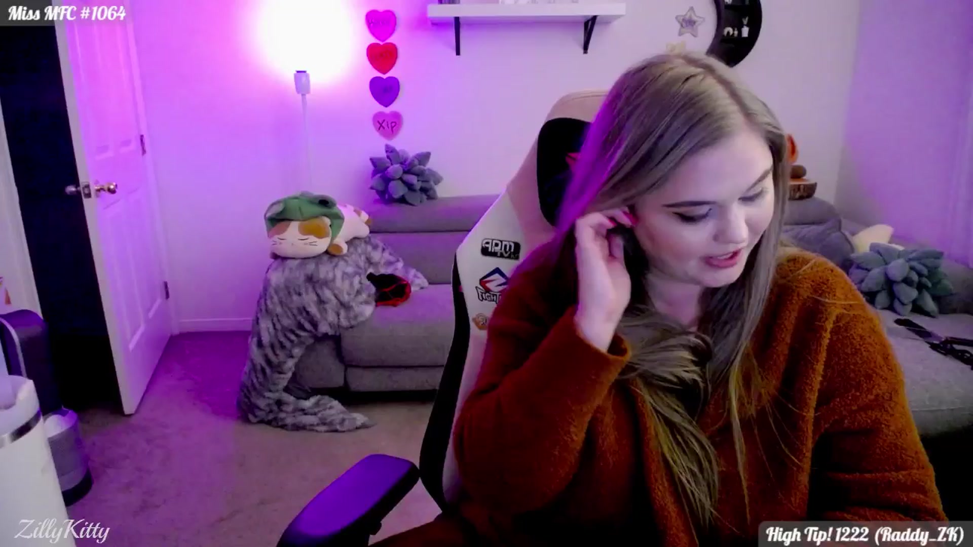 Gallery image thumbnail from ZillyKitty's myfreecams stream on, 02/08/2025, 02:45 image 19 of 20