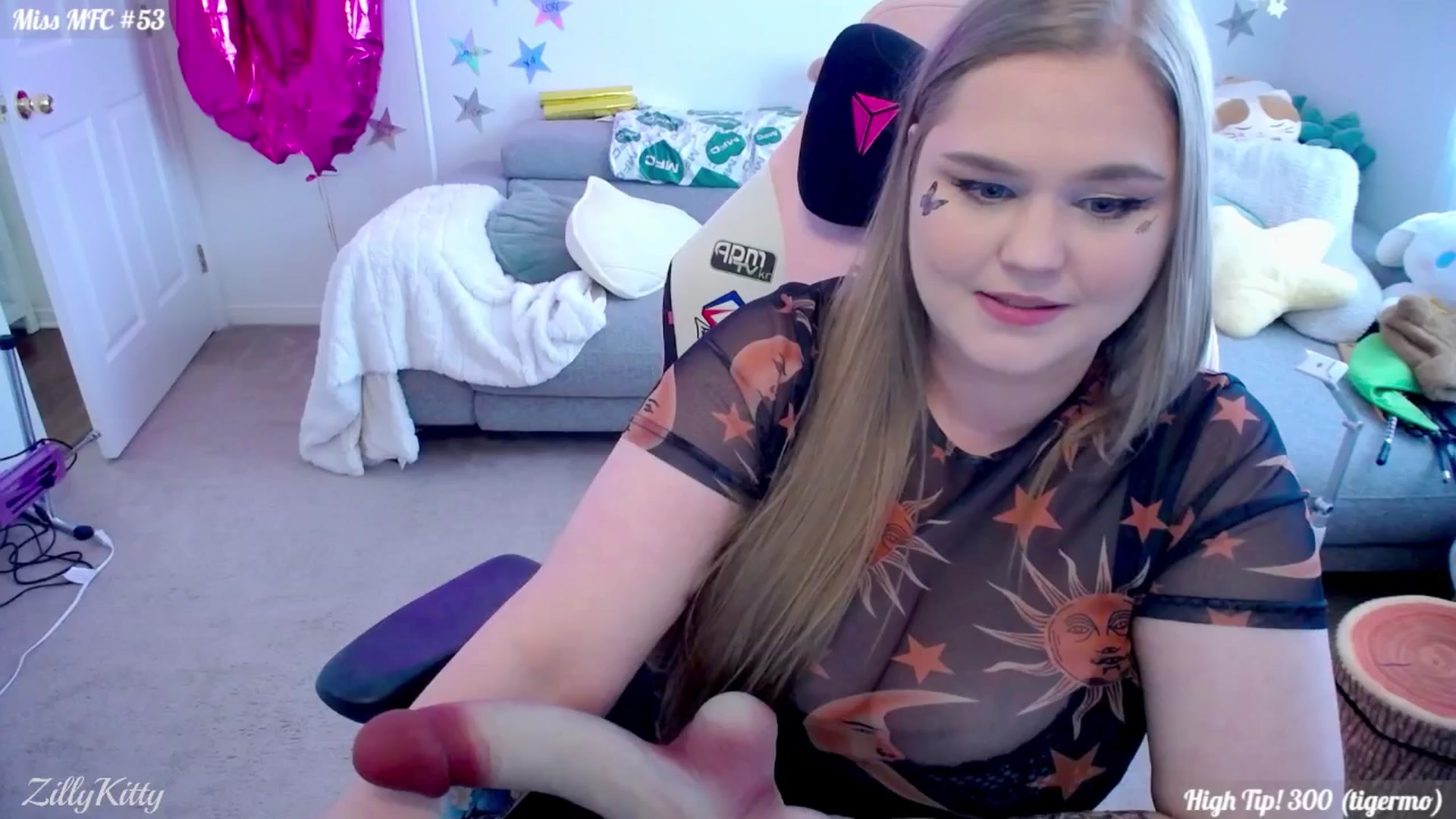 Gallery image thumbnail from ZillyKitty's myfreecams stream on, 07/16/2025, 22:12 image 12 of 20