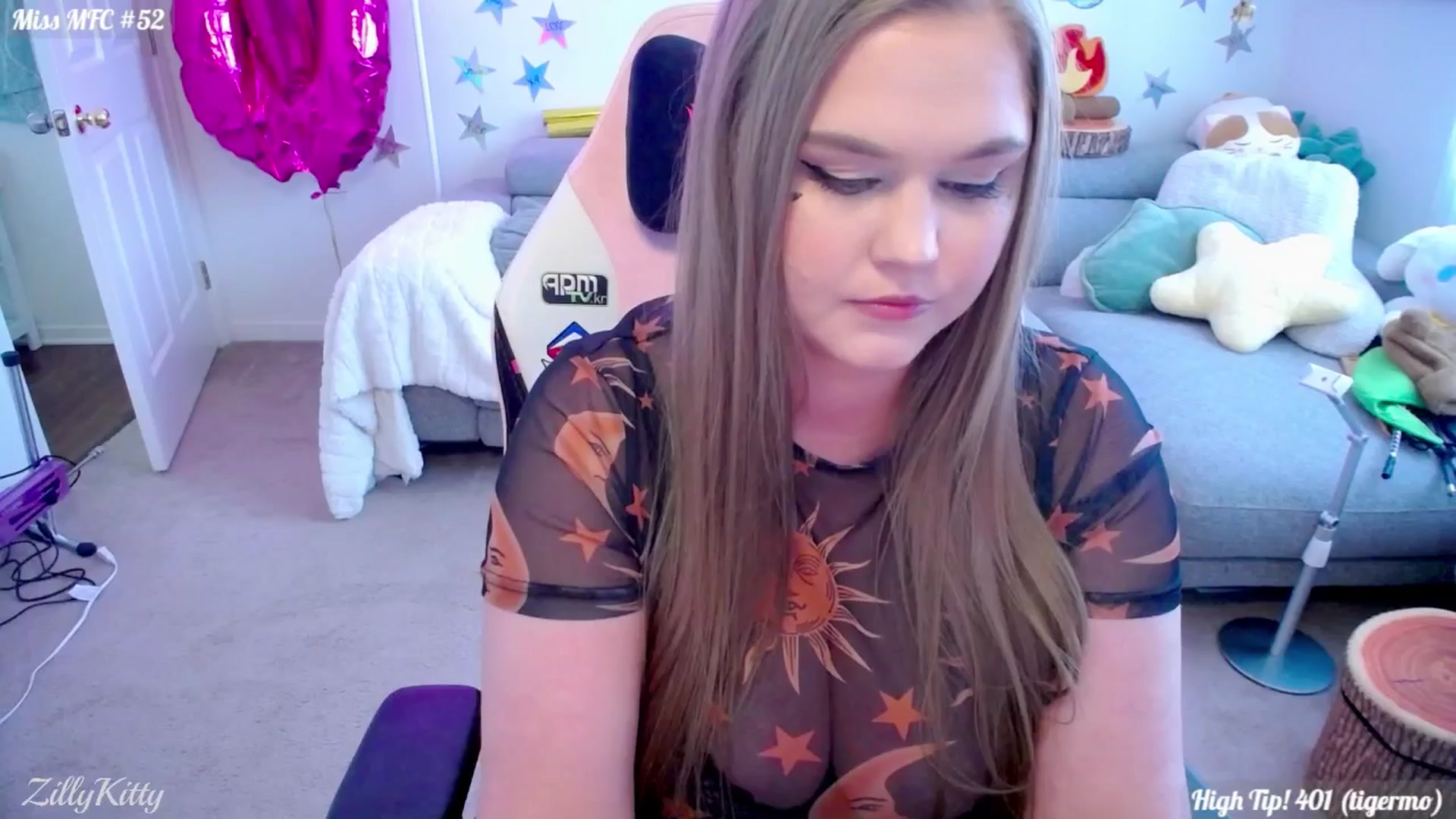 Gallery image thumbnail from ZillyKitty's myfreecams stream on, 07/17/2025, 24:05 image 4 of 20