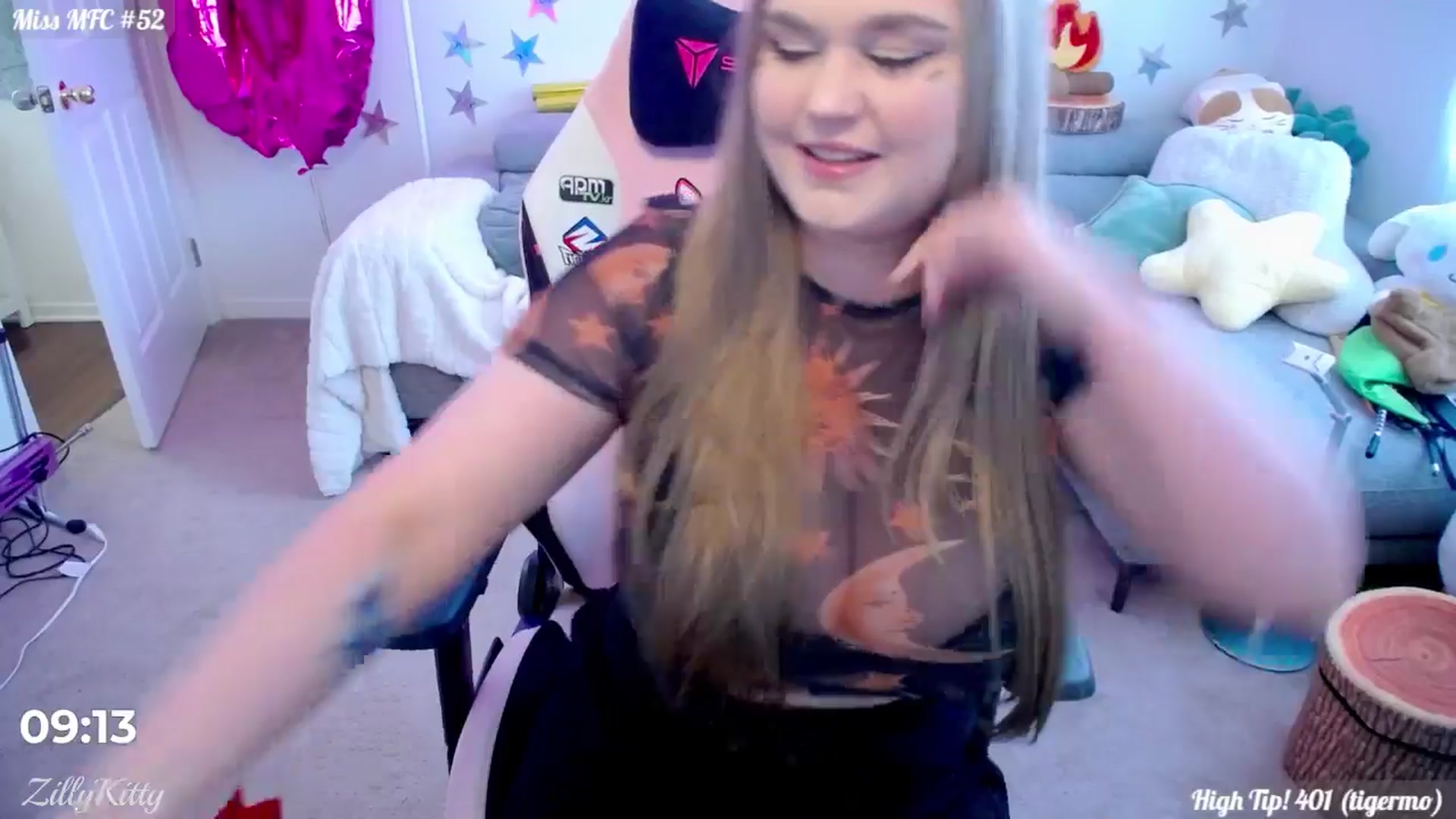 Gallery image thumbnail from ZillyKitty's myfreecams stream on, 07/17/2025, 24:05 image 7 of 20