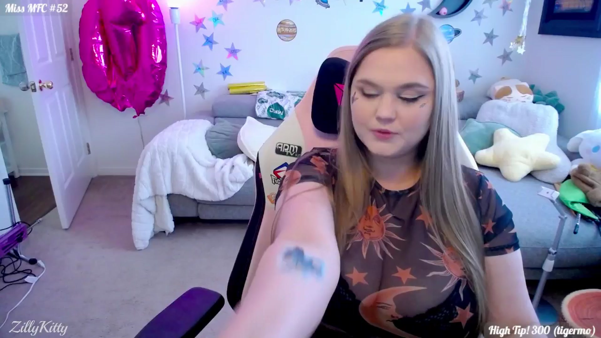 Gallery image thumbnail from ZillyKitty's myfreecams stream on, 07/17/2025, 24:05 image 2 of 20
