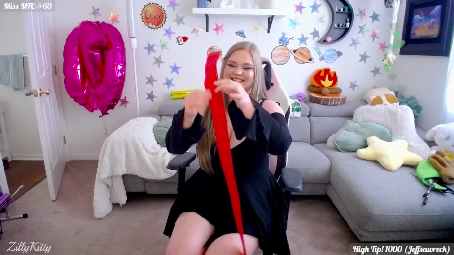 Gallery image thumbnail from ZillyKitty's myfreecams stream on, 07/18/2025, 21:53 image 19 of 20
