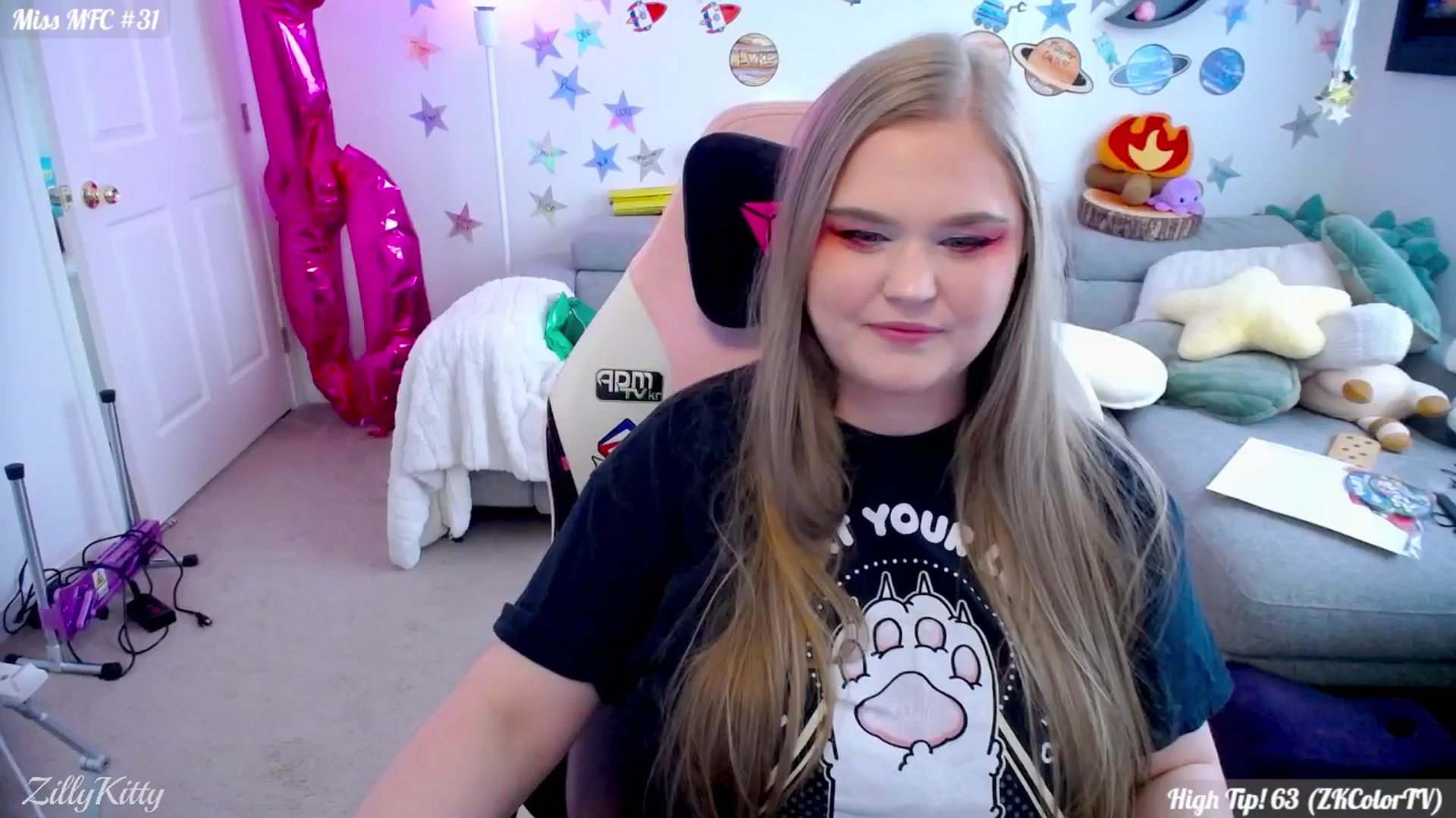 Gallery image thumbnail from ZillyKitty's myfreecams stream on, 07/25/2025, 22:07 image 10 of 20