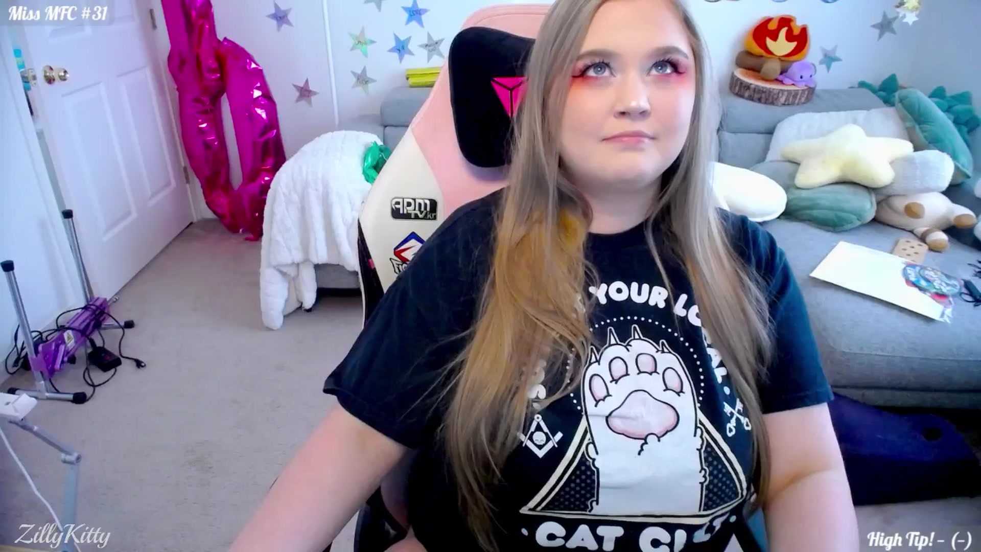 Gallery image thumbnail from ZillyKitty's myfreecams stream on, 07/25/2025, 22:07 image 7 of 20
