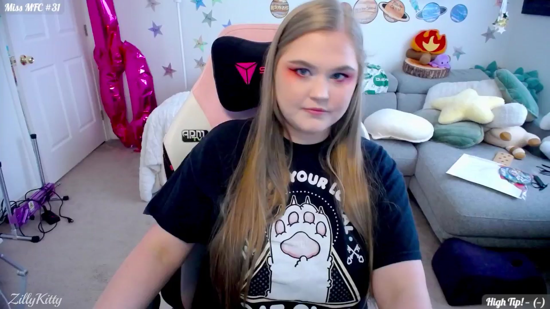Gallery image thumbnail from ZillyKitty's myfreecams stream on, 07/25/2025, 22:07 image 1 of 20