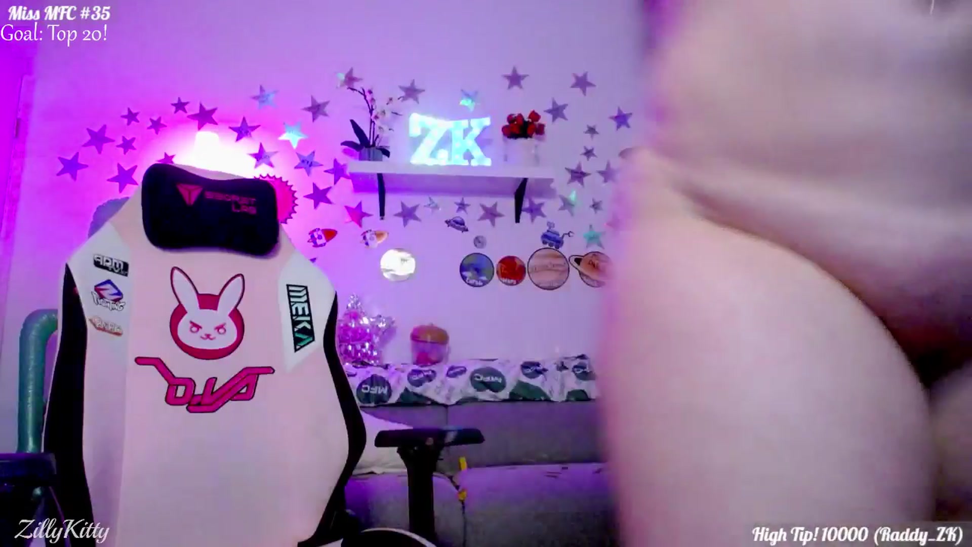 Gallery image thumbnail from ZillyKitty's myfreecams stream on, 08/01/2025, 01:04 image 16 of 20
