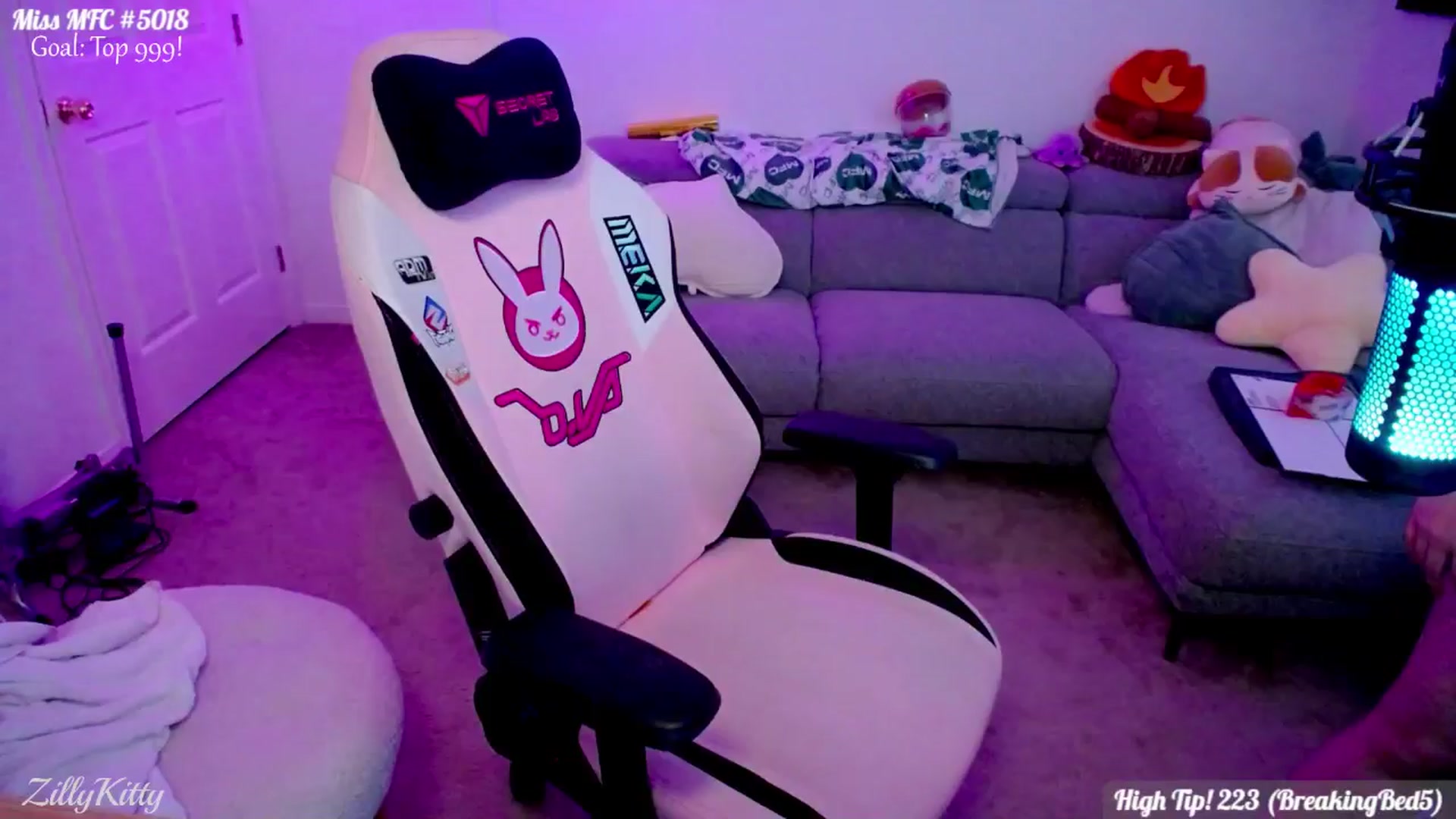 Gallery image thumbnail from ZillyKitty's myfreecams stream on, 08/13/2025, 21:38 image 20 of 20