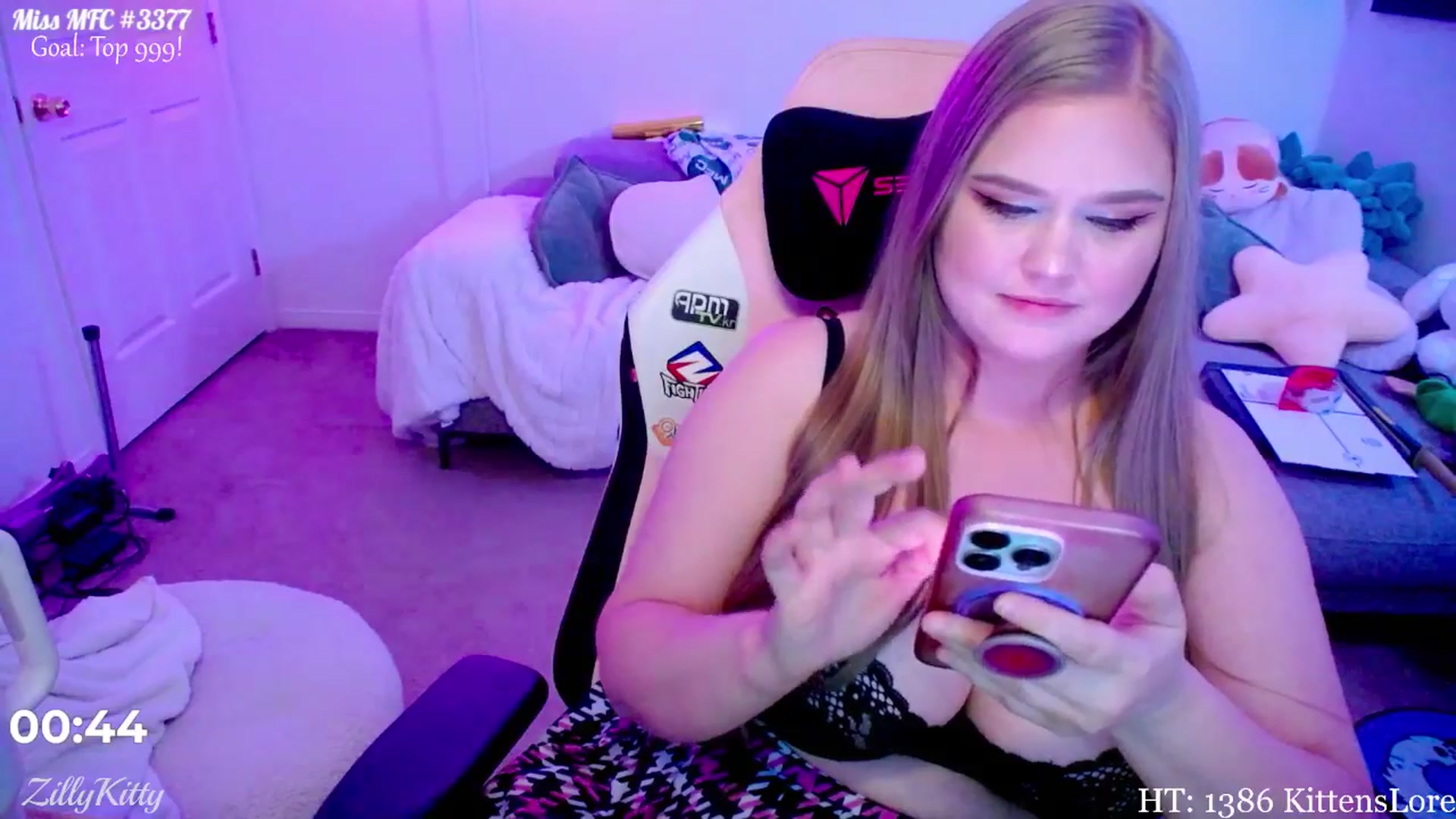 Gallery image thumbnail from ZillyKitty's myfreecams stream on, 08/13/2025, 23:36 image 20 of 20