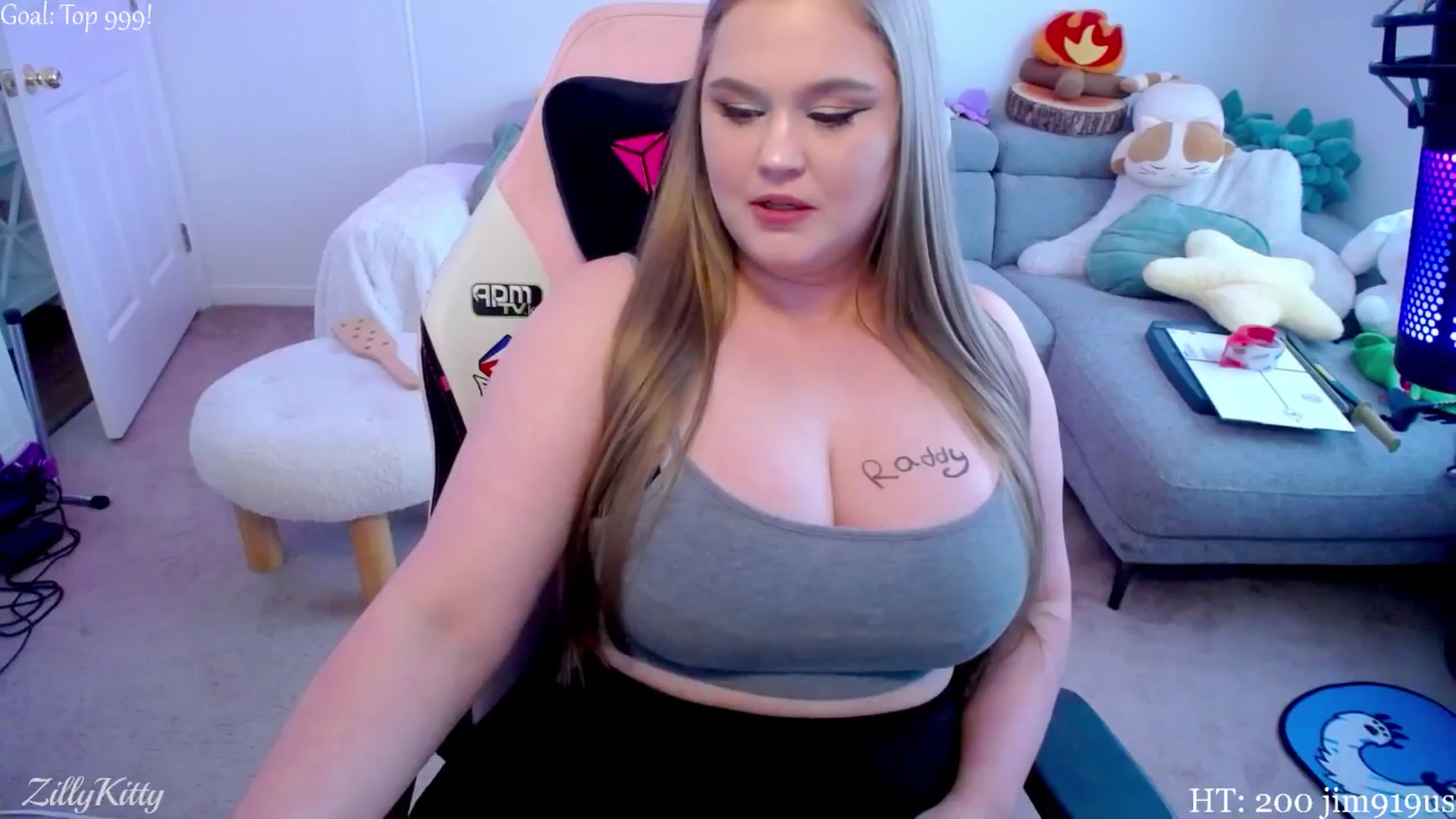 Gallery image thumbnail from ZillyKitty's myfreecams stream on, 08/14/2025, 22:51 image 9 of 20