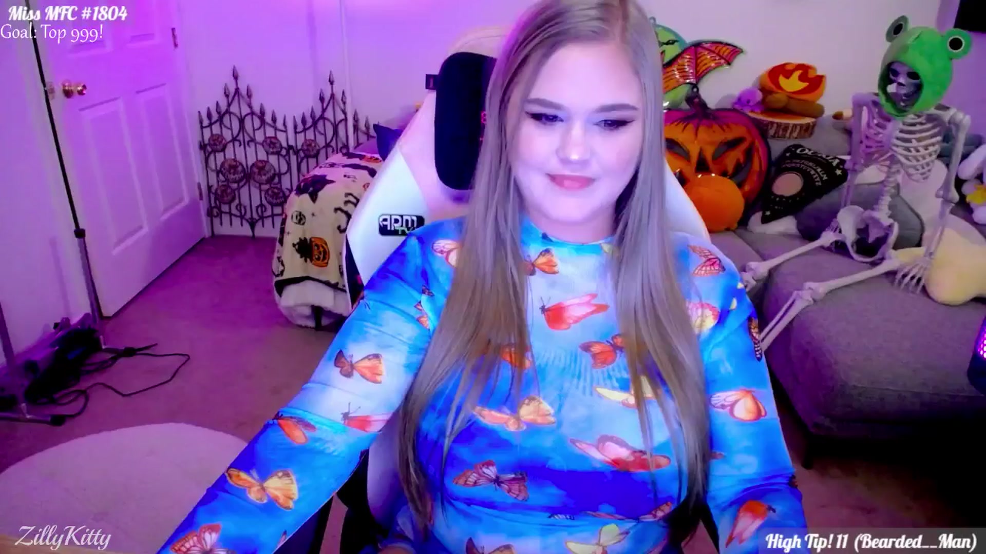 Gallery image thumbnail from ZillyKitty's myfreecams stream on, 09/16/2025, 02:09 image 3 of 20