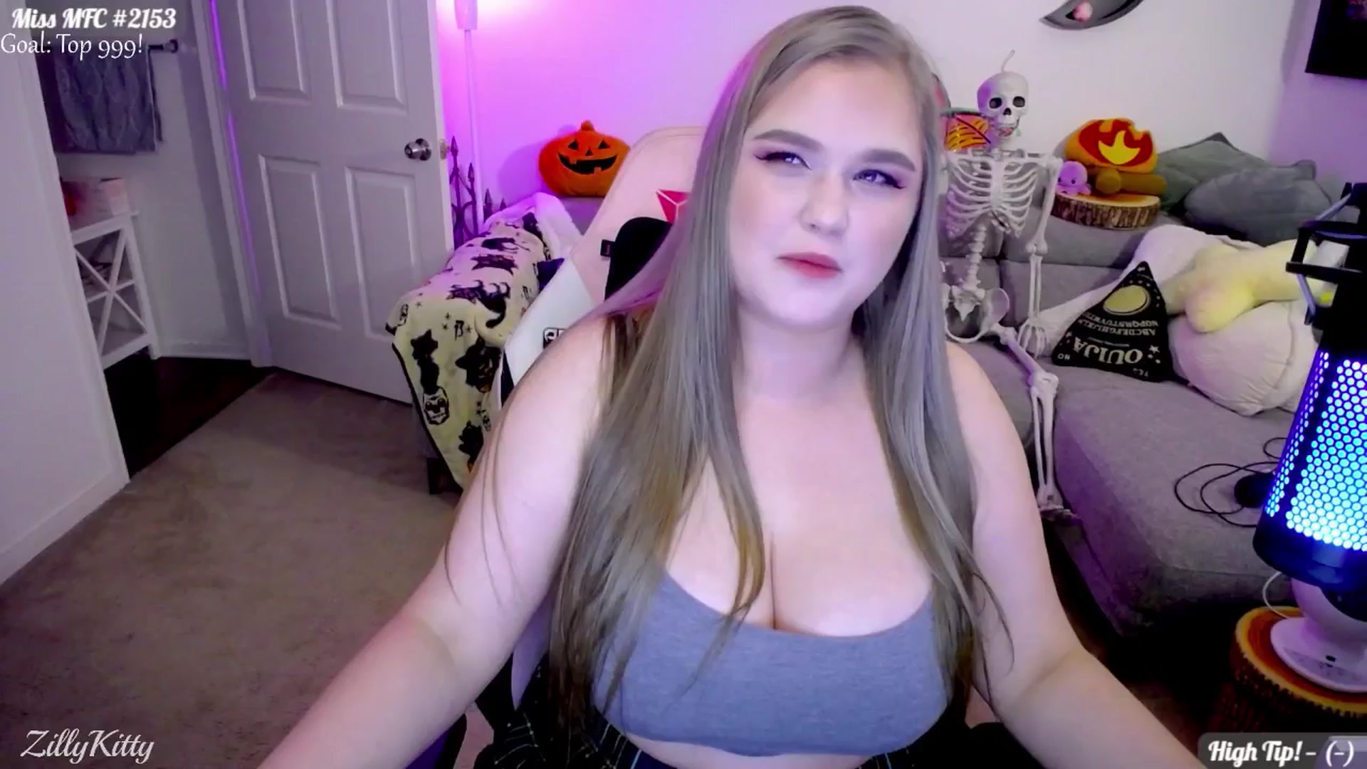 Gallery image thumbnail from ZillyKitty's myfreecams stream on, 09/23/2025, 01:22 image 1 of 20