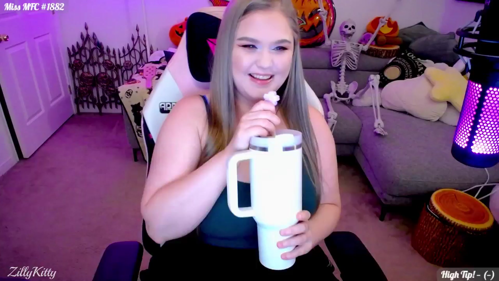 Gallery image thumbnail from ZillyKitty's myfreecams stream on, 10/01/2025, 01:15 image 1 of 20