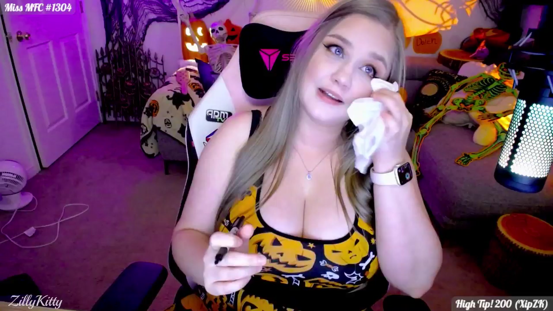Gallery image thumbnail from ZillyKitty's myfreecams stream on, 10/02/2025, 03:03 image 9 of 20