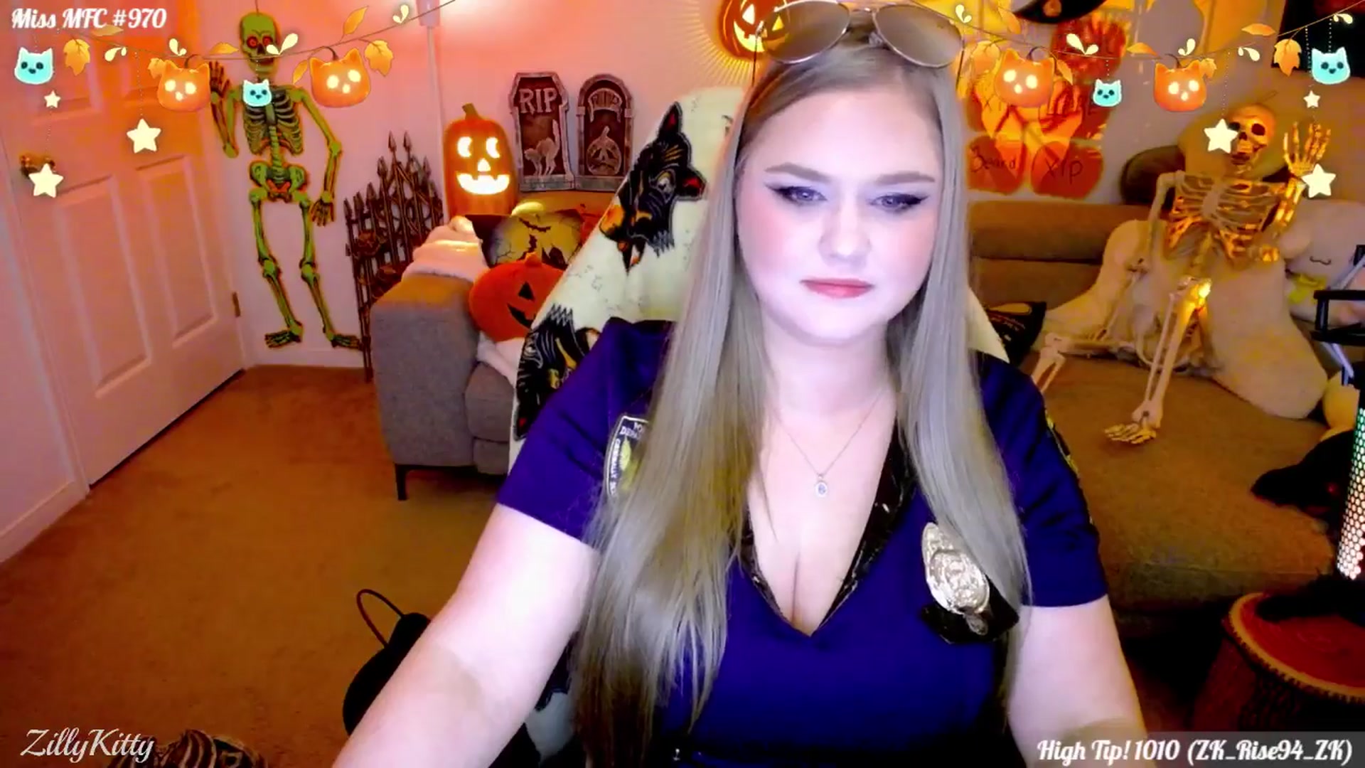 Gallery image thumbnail from ZillyKitty's myfreecams stream on, 10/15/2025, 24:06 image 9 of 20