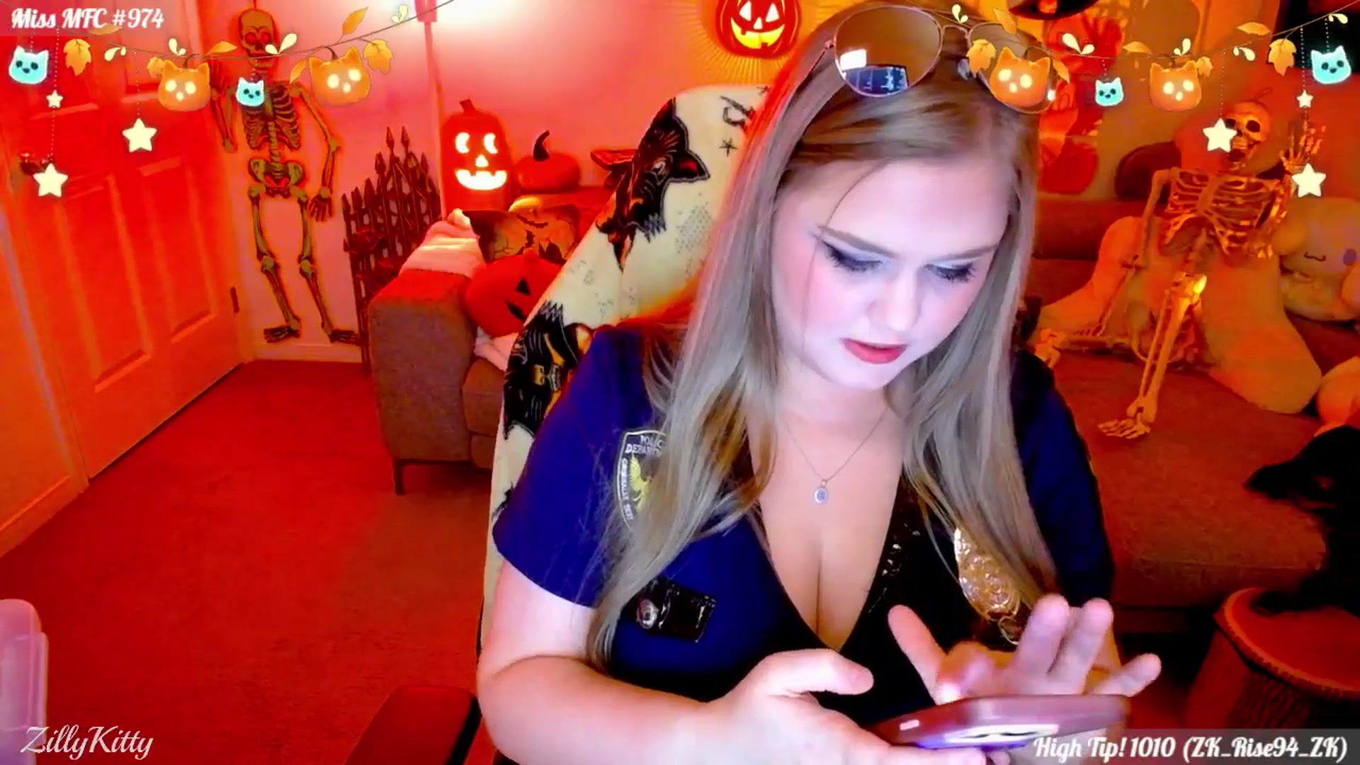 Gallery image thumbnail from ZillyKitty's myfreecams stream on, 10/15/2025, 24:06 image 2 of 20