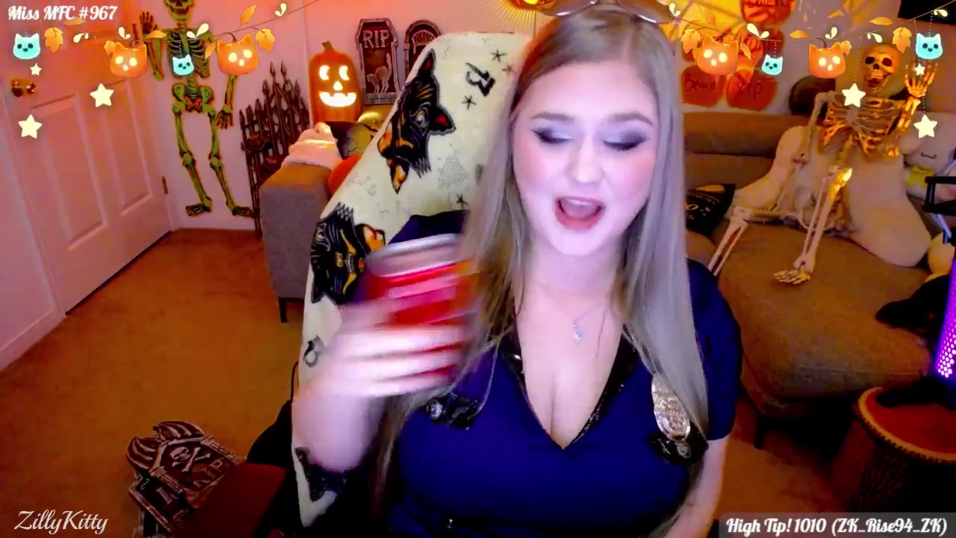 Gallery image thumbnail from ZillyKitty's myfreecams stream on, 10/15/2025, 24:06 image 16 of 20