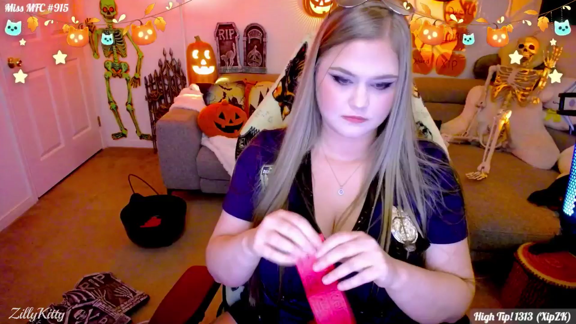 Gallery image thumbnail from ZillyKitty's myfreecams stream on, 10/15/2025, 02:05 image 1 of 20