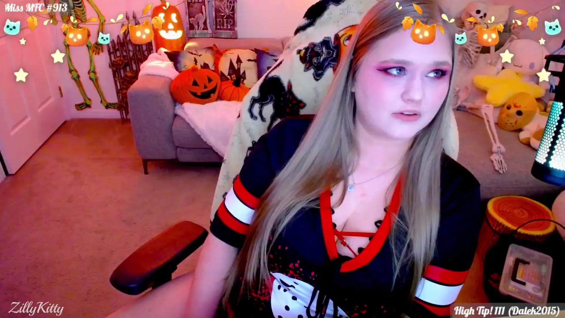 Gallery image thumbnail from ZillyKitty's myfreecams stream on, 10/24/2025, 24:03 image 19 of 20