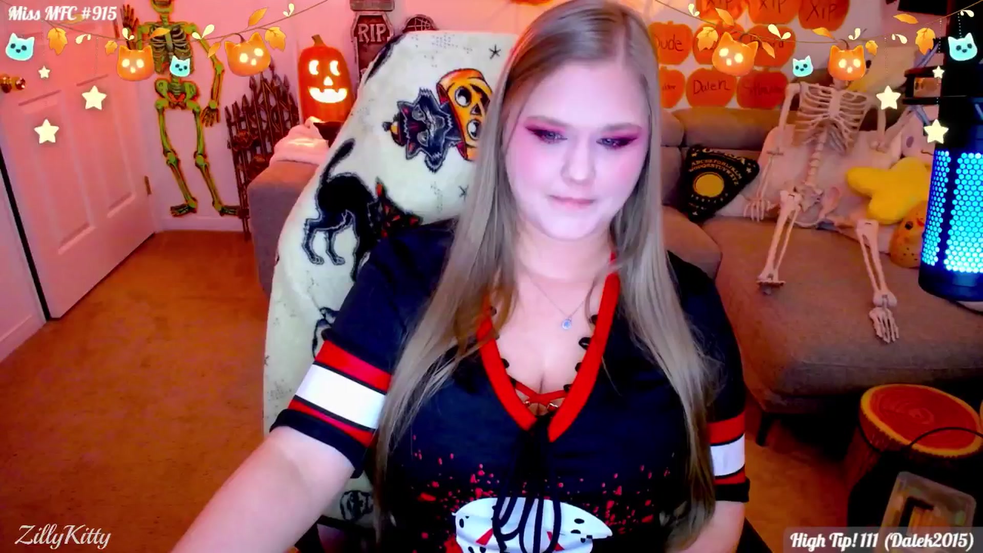 Gallery image thumbnail from ZillyKitty's myfreecams stream on, 10/24/2025, 24:03 image 12 of 20