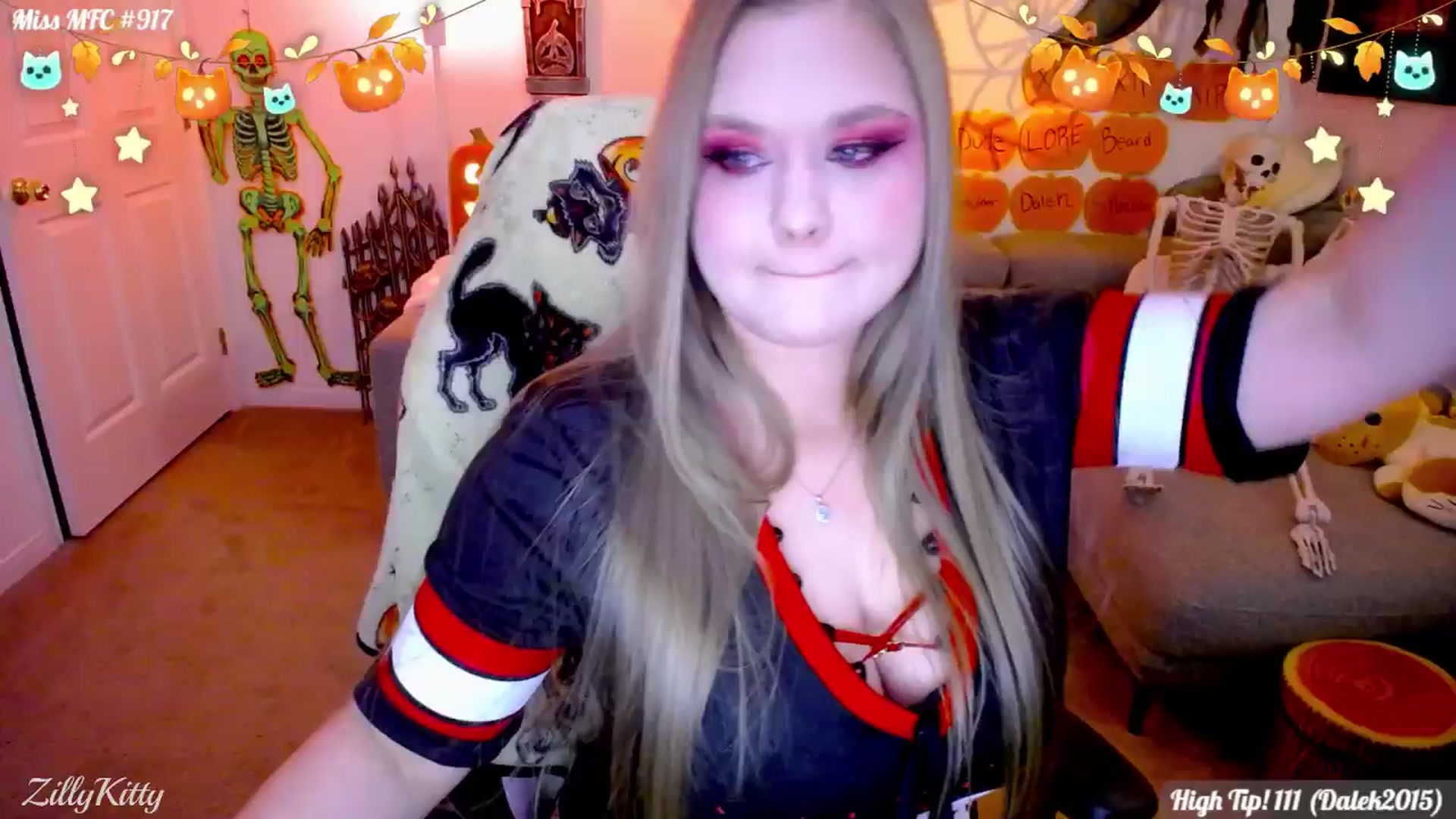 Gallery image thumbnail from ZillyKitty's myfreecams stream on, 10/24/2025, 24:03 image 9 of 20