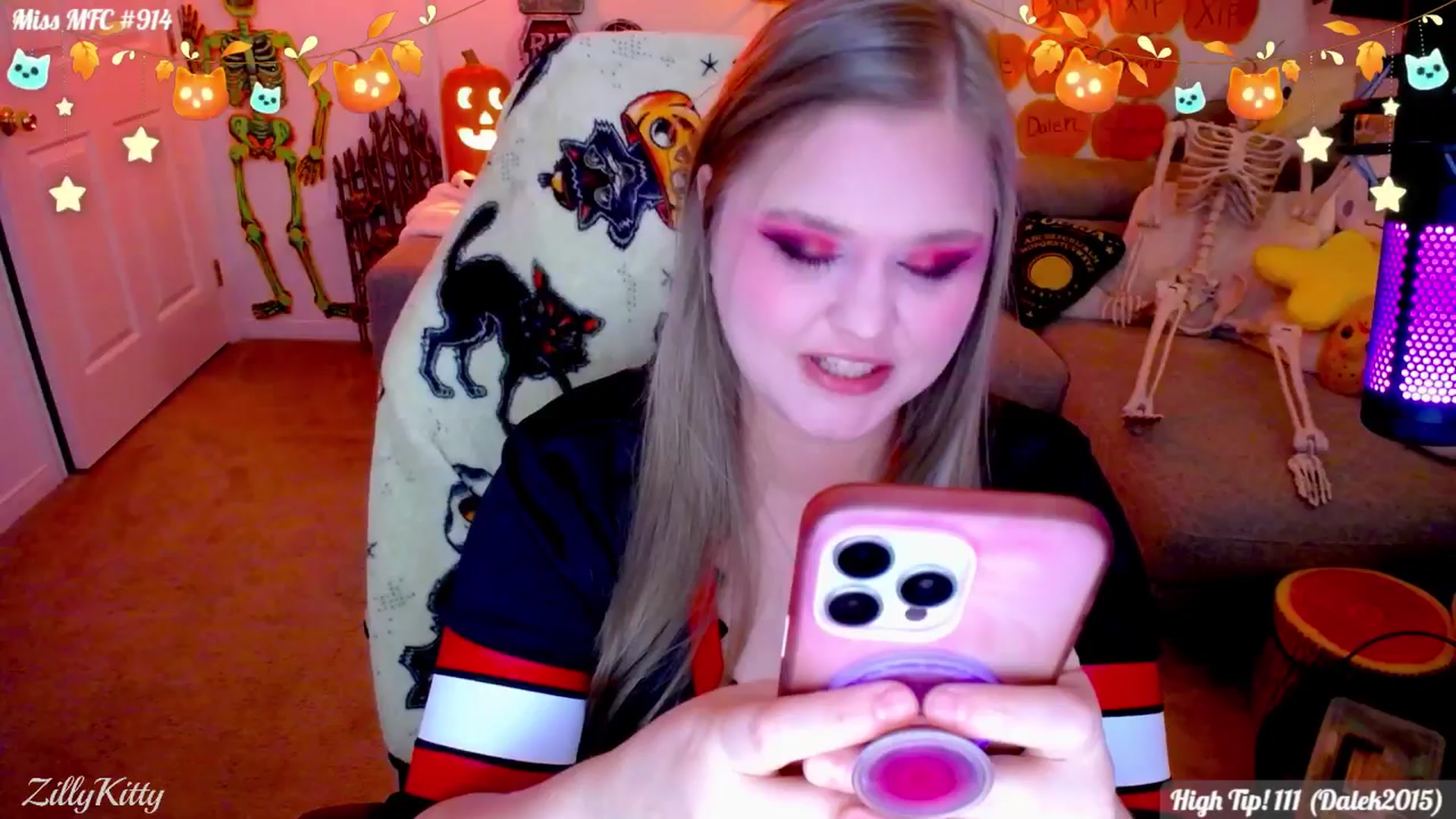 Gallery image thumbnail from ZillyKitty's myfreecams stream on, 10/24/2025, 24:46 image 2 of 20