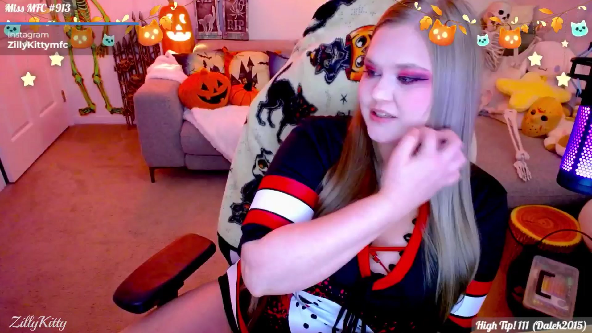 Gallery image thumbnail from ZillyKitty's myfreecams stream on, 10/24/2025, 24:46 image 16 of 20