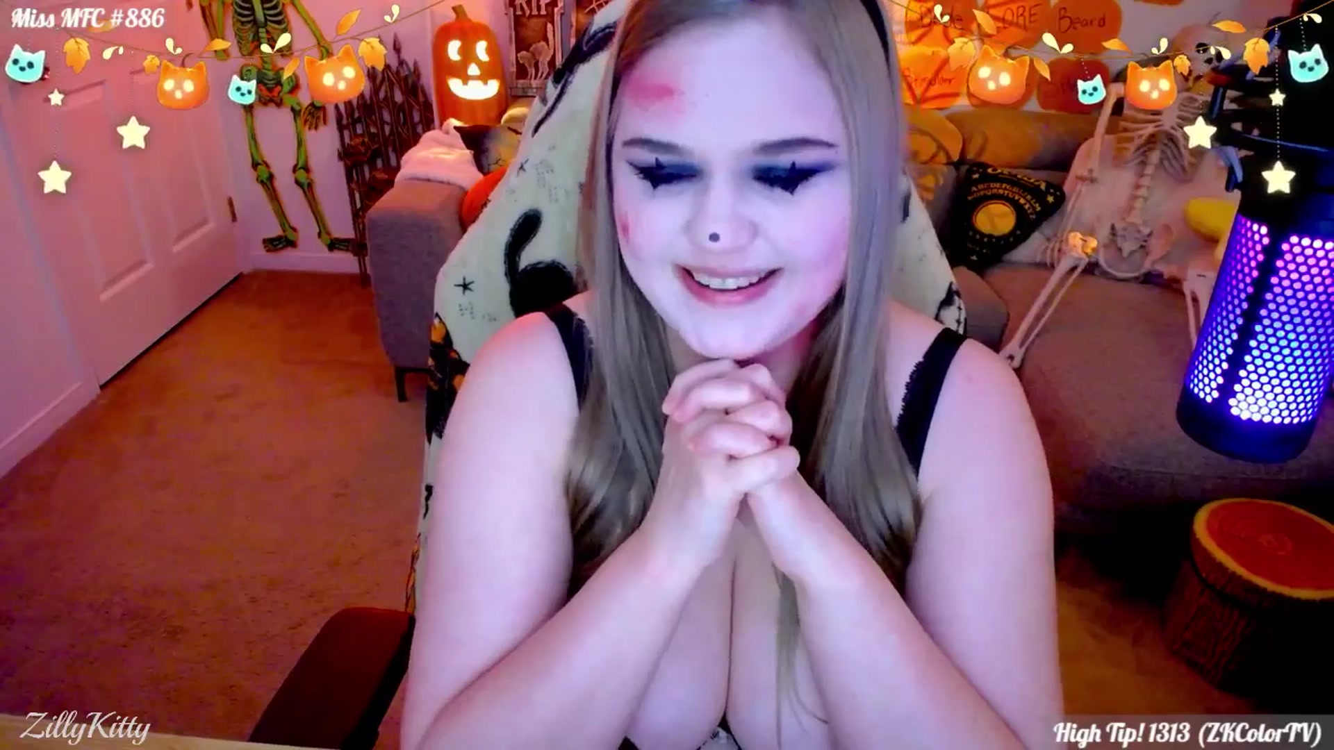 Gallery image thumbnail from ZillyKitty's myfreecams stream on, 10/25/2025, 02:29 image 17 of 20