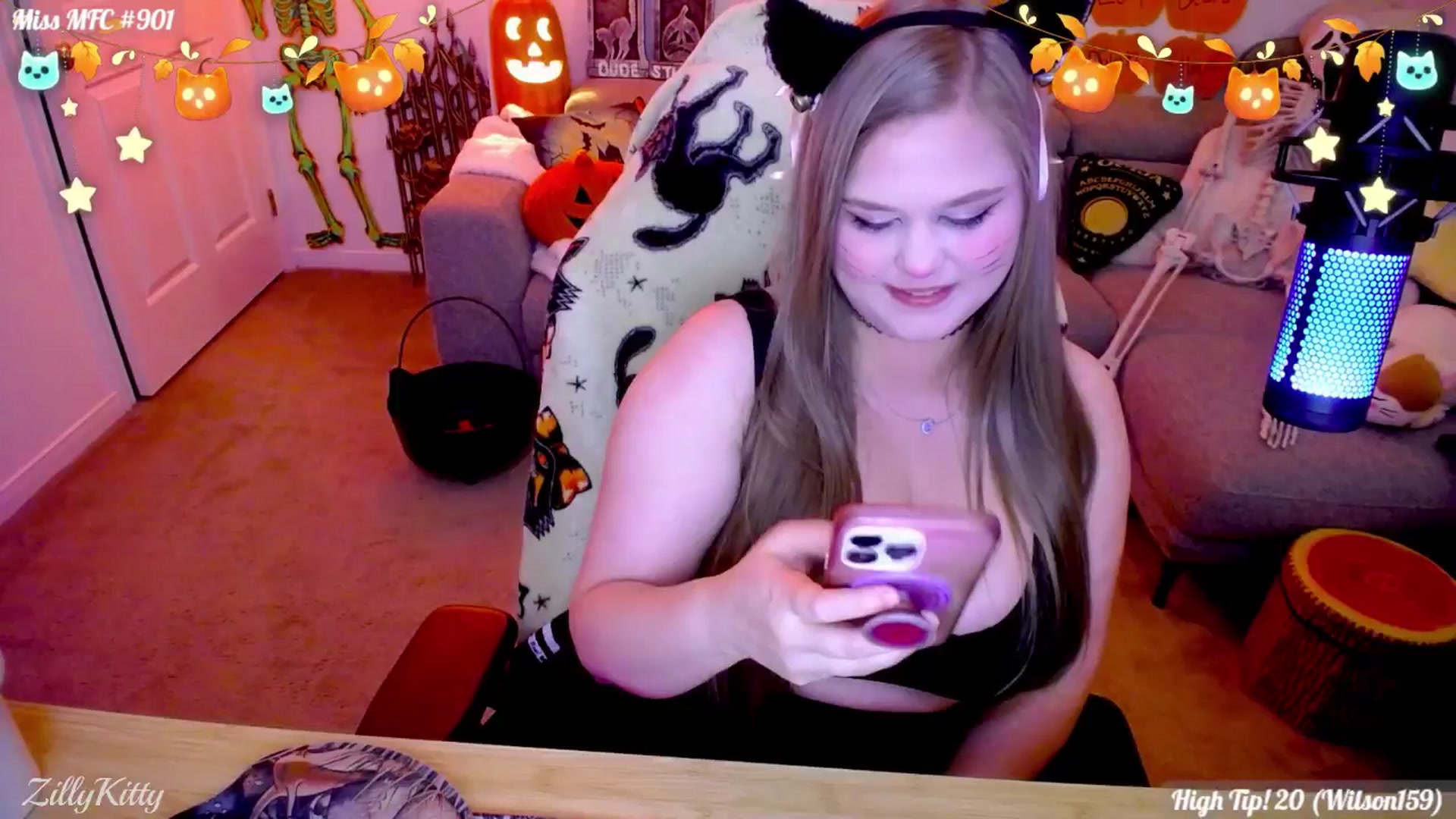 Gallery image thumbnail from ZillyKitty's myfreecams stream on, 10/29/2025, 24:02 image 7 of 20