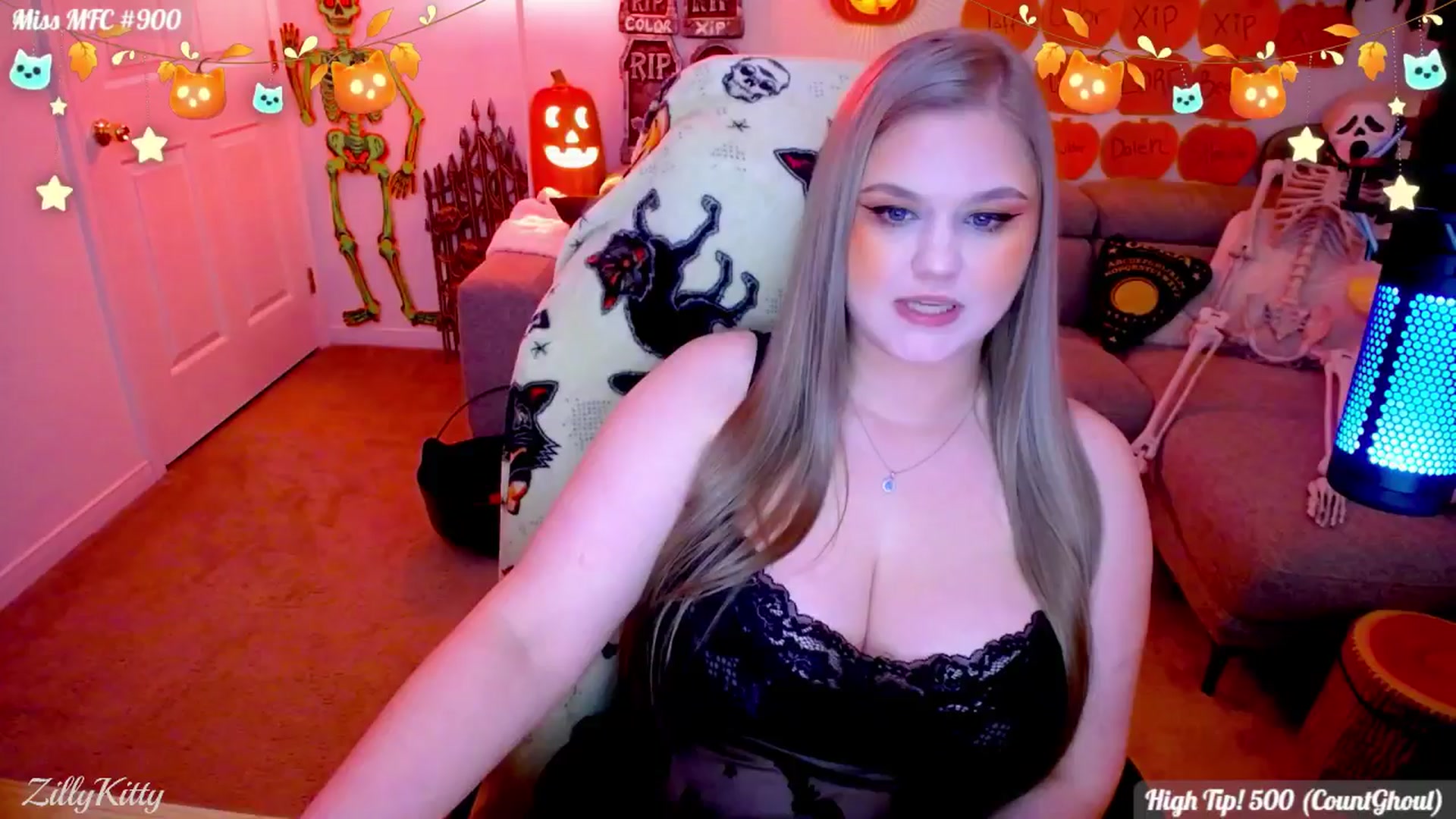 Gallery image thumbnail from ZillyKitty's myfreecams stream on, 10/30/2025, 01:50 image 11 of 20