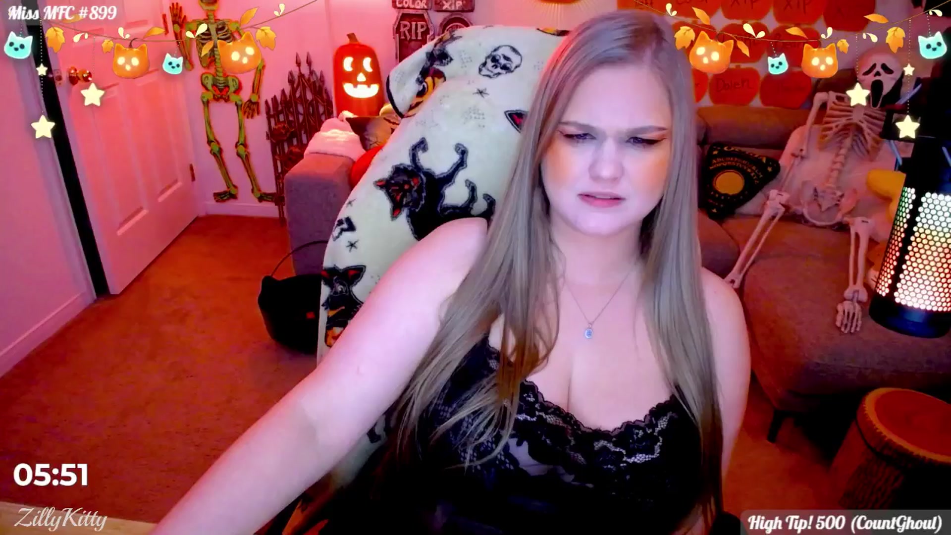 Gallery image thumbnail from ZillyKitty's myfreecams stream on, 10/30/2025, 01:50 image 17 of 20