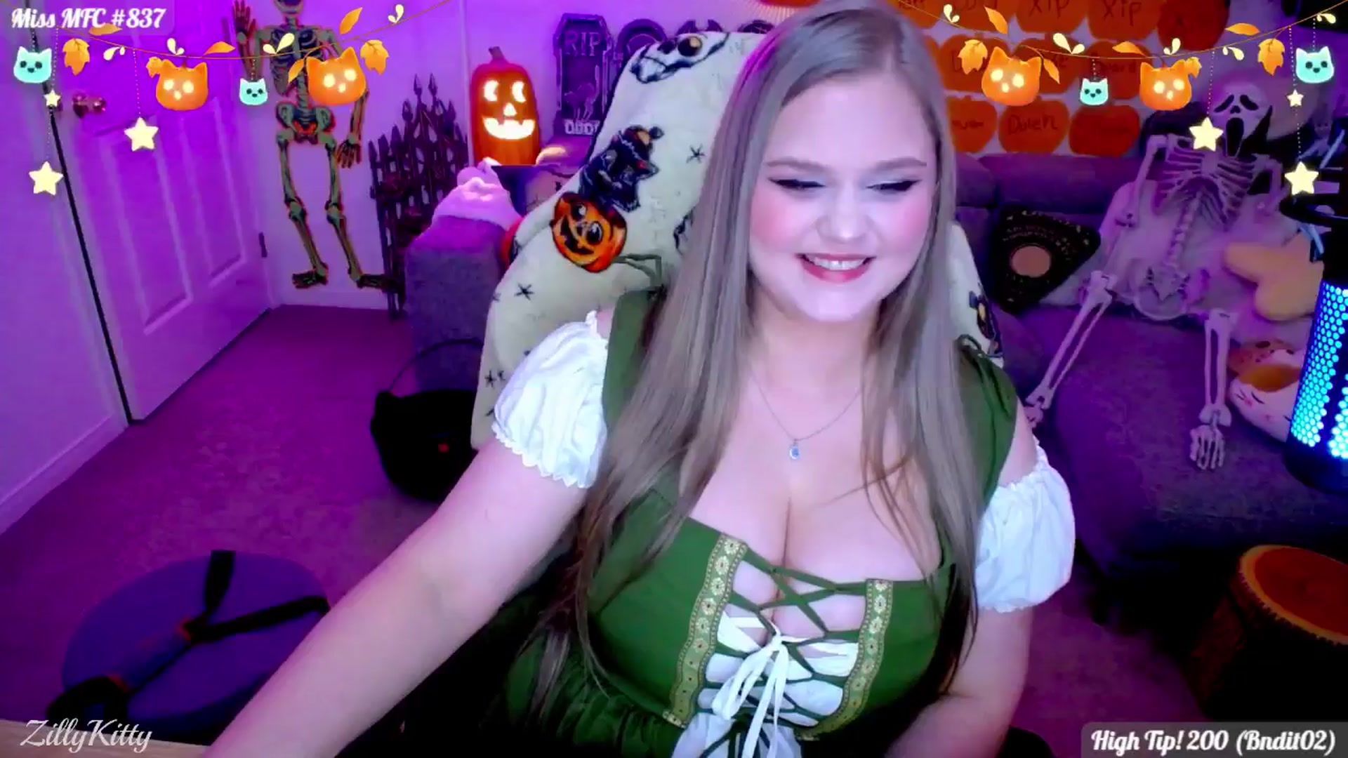 Gallery image thumbnail from ZillyKitty's myfreecams stream on, 10/31/2025, 24:36 image 13 of 20