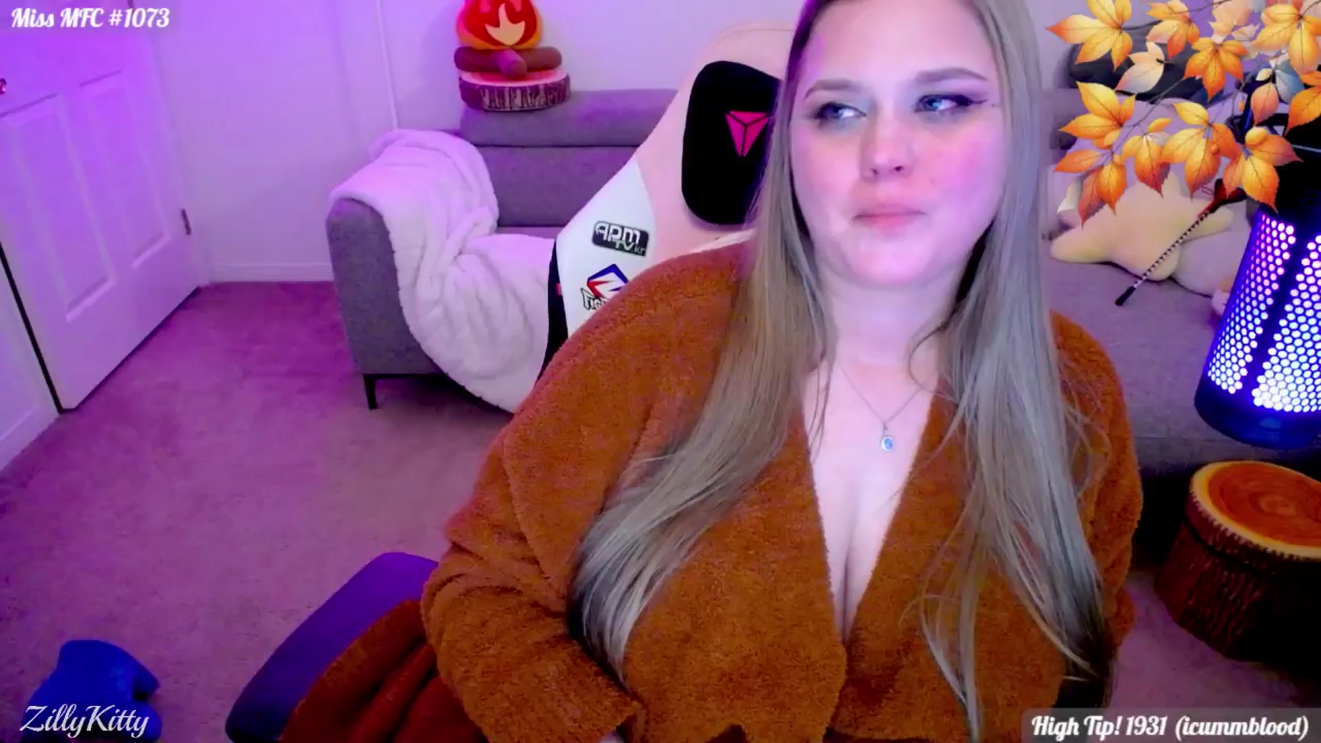 Gallery image thumbnail from ZillyKitty's myfreecams stream on, 11/09/2025, 07:46 image 15 of 20
