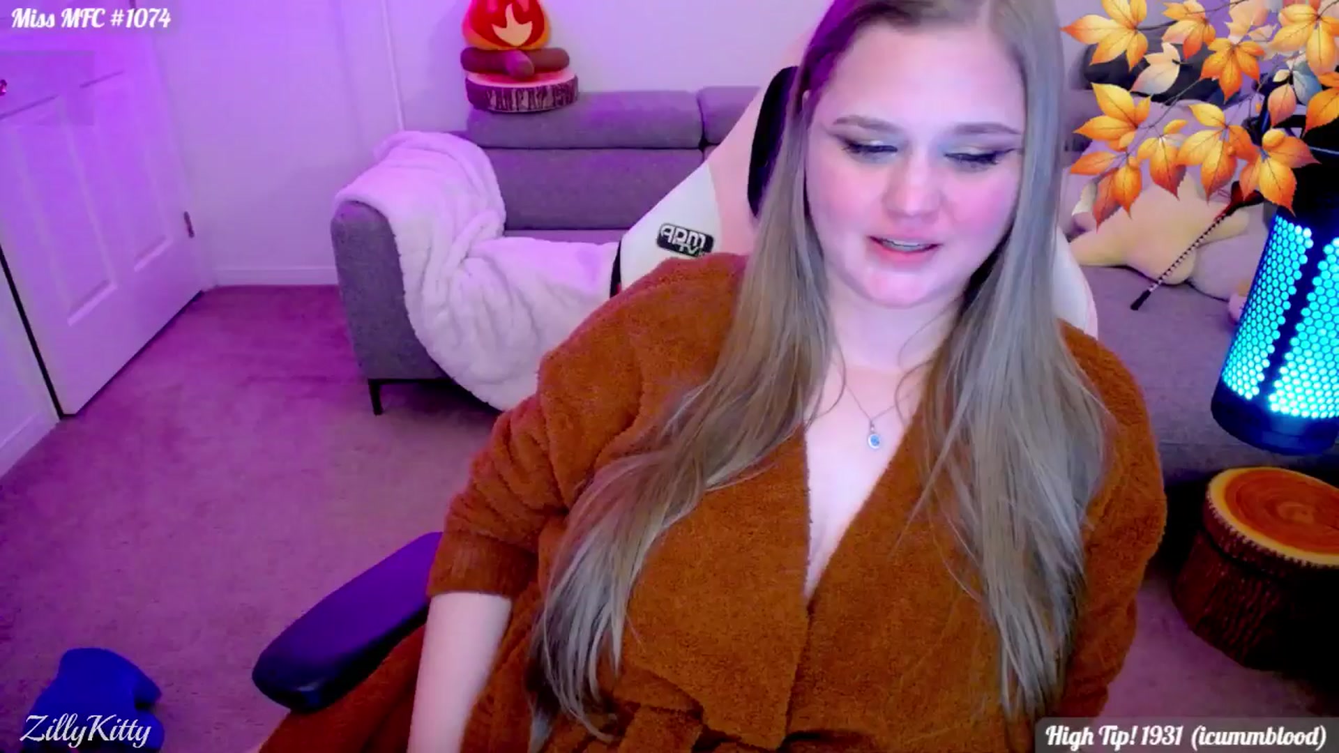 Gallery image thumbnail from ZillyKitty's myfreecams stream on, 11/09/2025, 07:46 image 16 of 20