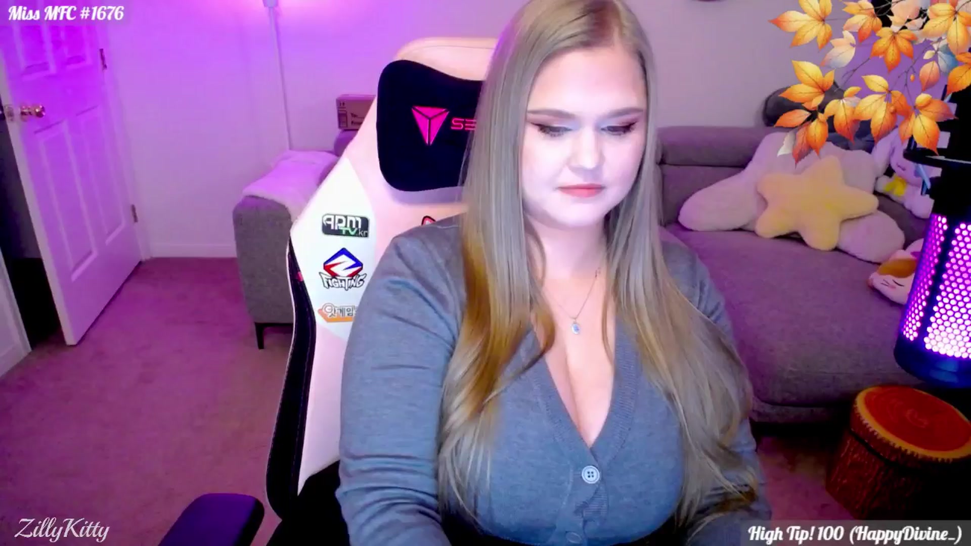 Gallery image thumbnail from ZillyKitty's myfreecams stream on, 11/15/2025, 04:12 image 3 of 20