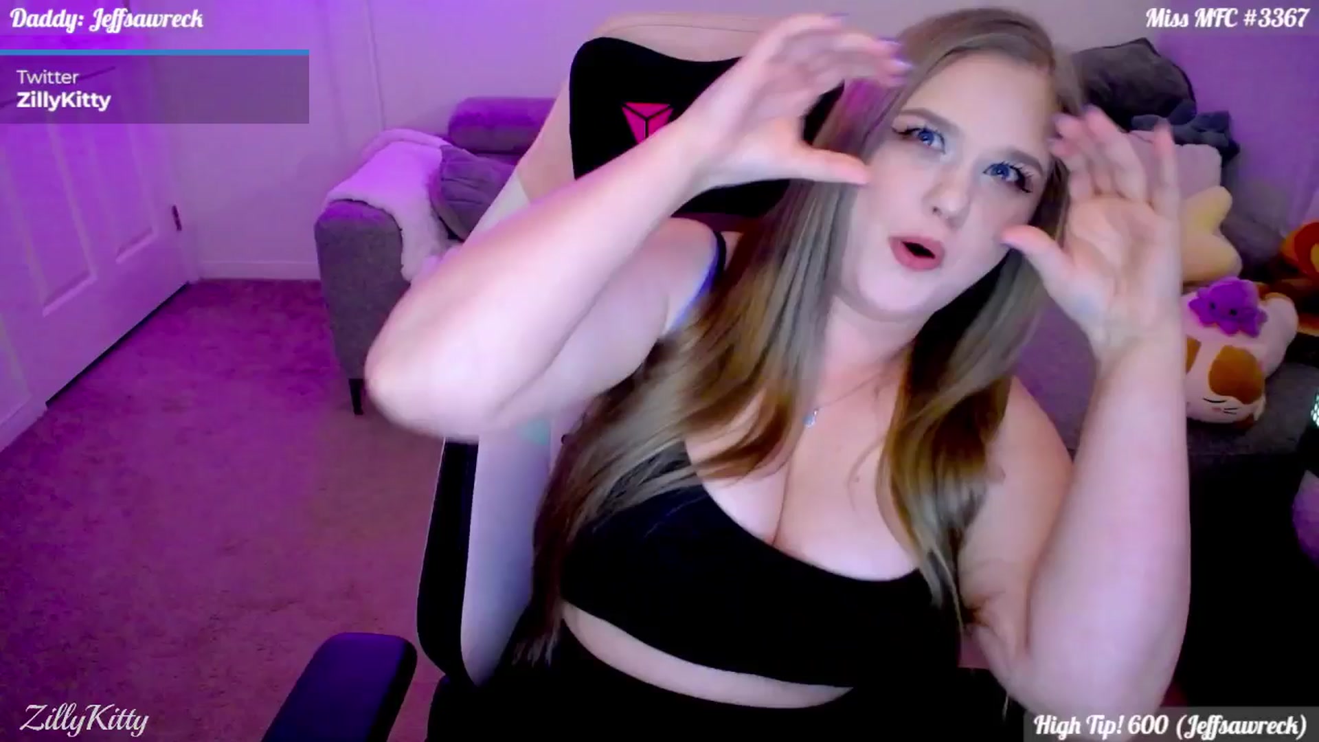 Gallery image thumbnail from ZillyKitty's myfreecams stream on, 01/16/2026, 01:27 image 15 of 20