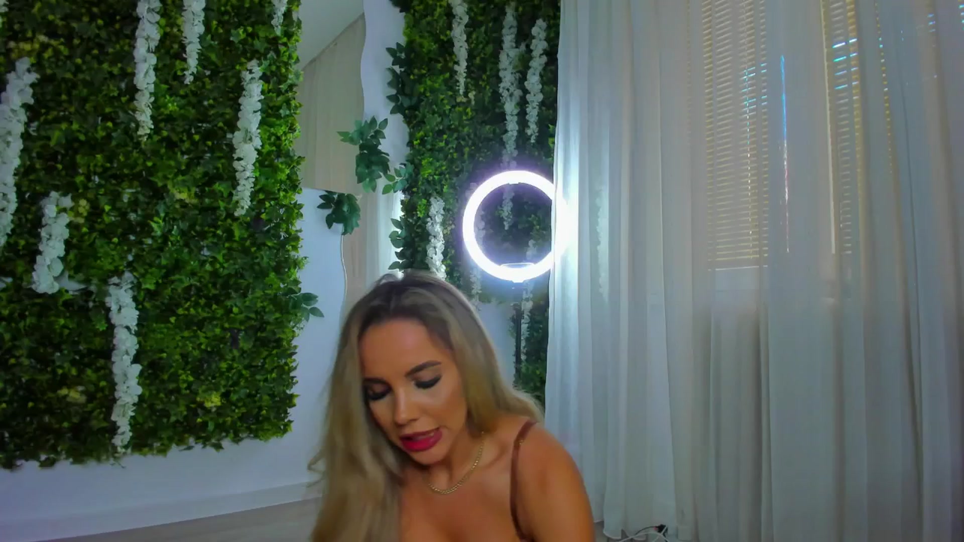 Gallery image thumbnail from ZinaSquirts's myfreecams stream on, 08/13/2025, 10:56 image 20 of 20
