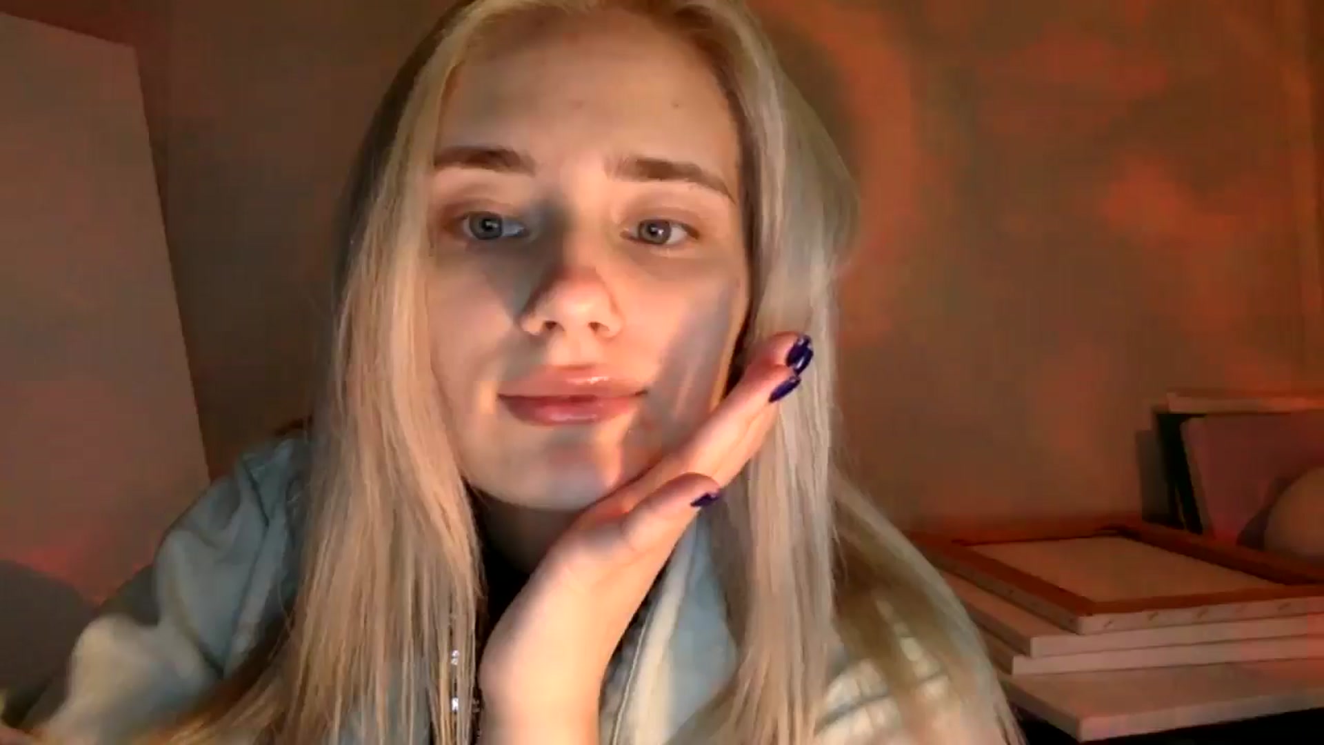 Gallery image thumbnail from Zirelyn's myfreecams stream on, 04/05/2026, 17:01 image 10 of 20