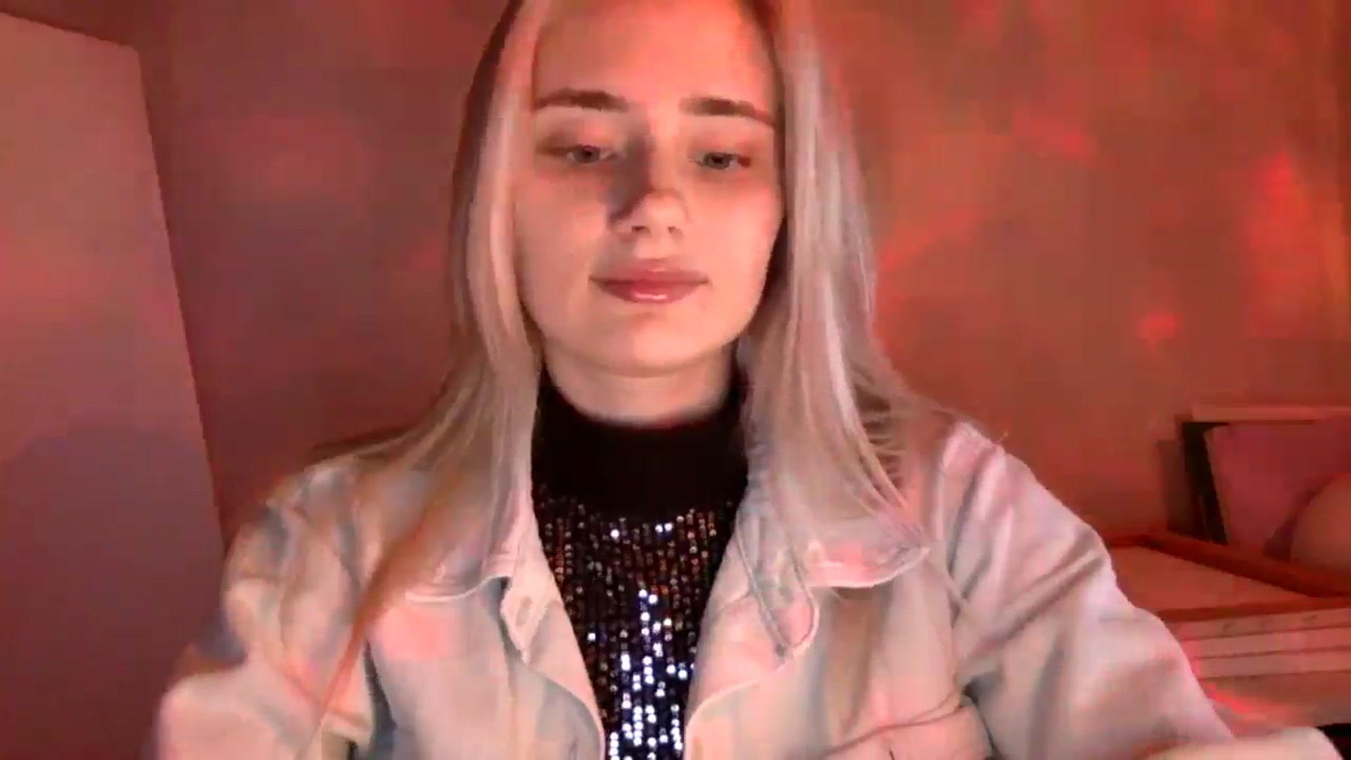 Gallery image thumbnail from Zirelyn's myfreecams stream on, 04/05/2026, 17:01 image 6 of 20