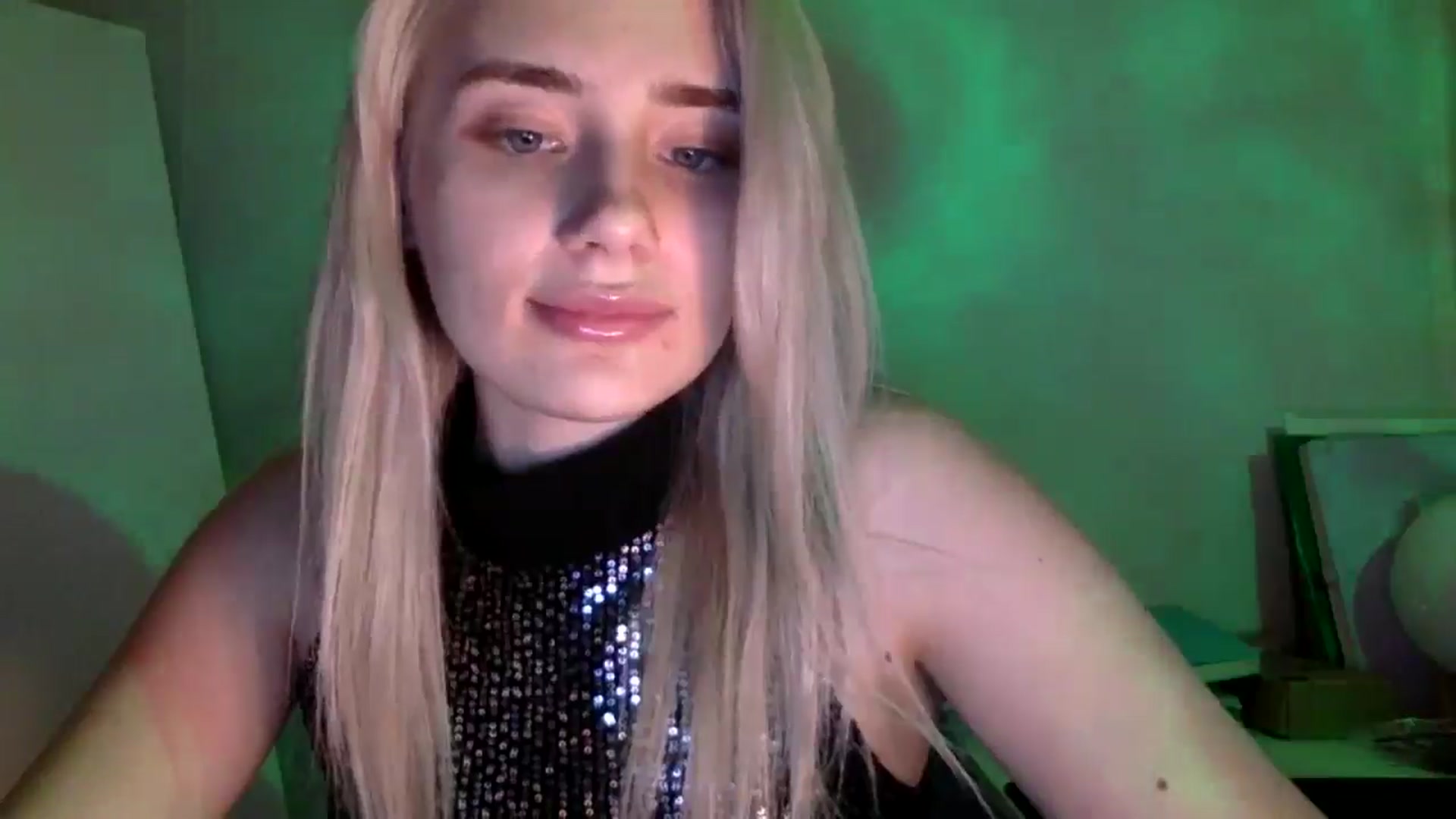 Gallery image thumbnail from Zirelyn's myfreecams stream on, 04/05/2026, 18:17 image 15 of 20