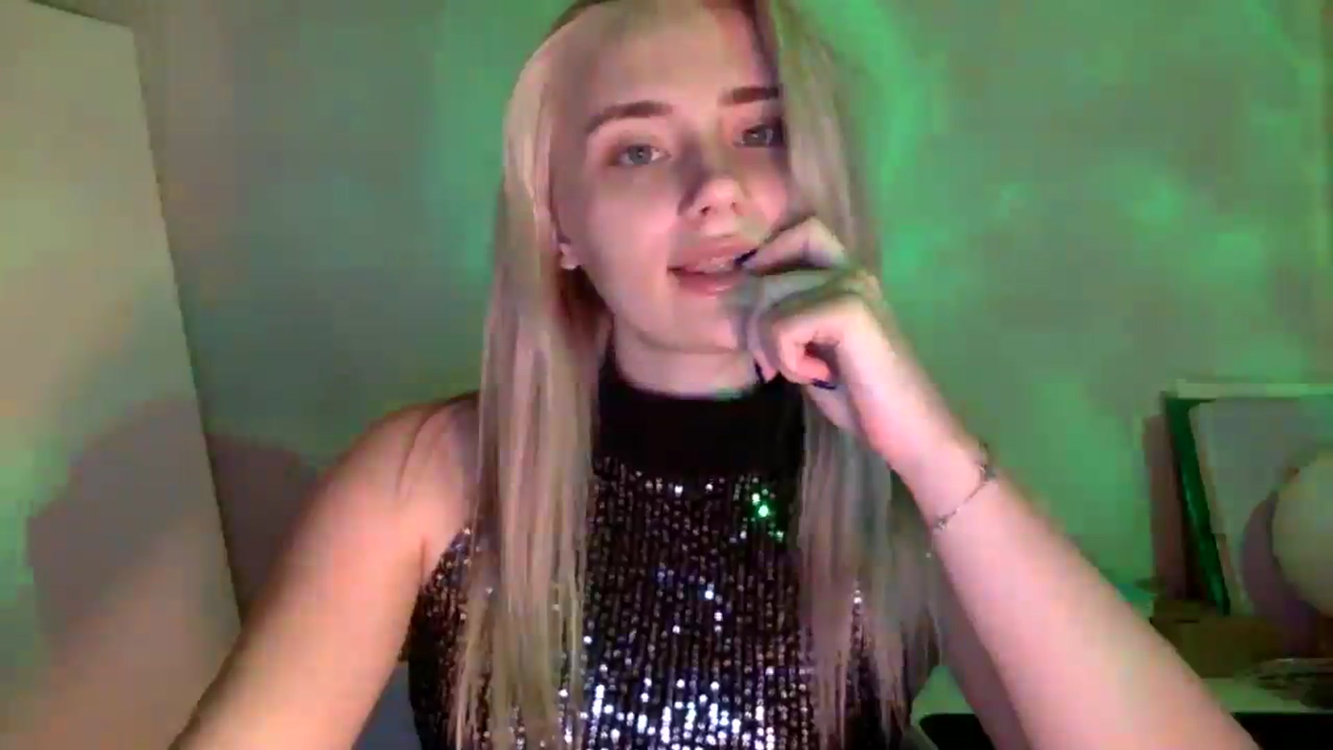 Gallery image thumbnail from Zirelyn's myfreecams stream on, 04/05/2026, 18:17 image 14 of 20