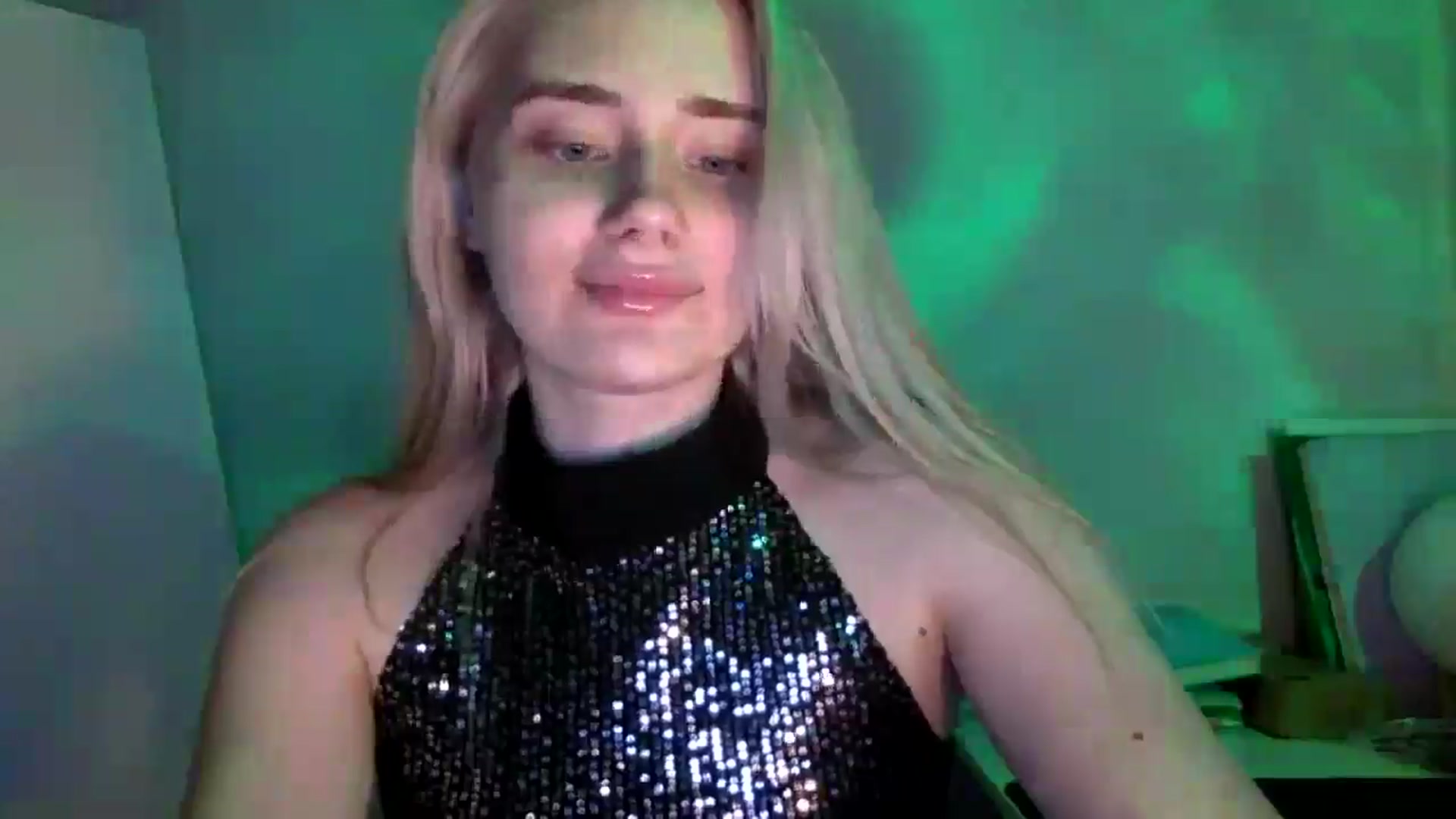Gallery image thumbnail from Zirelyn's myfreecams stream on, 04/05/2026, 18:17 image 18 of 20