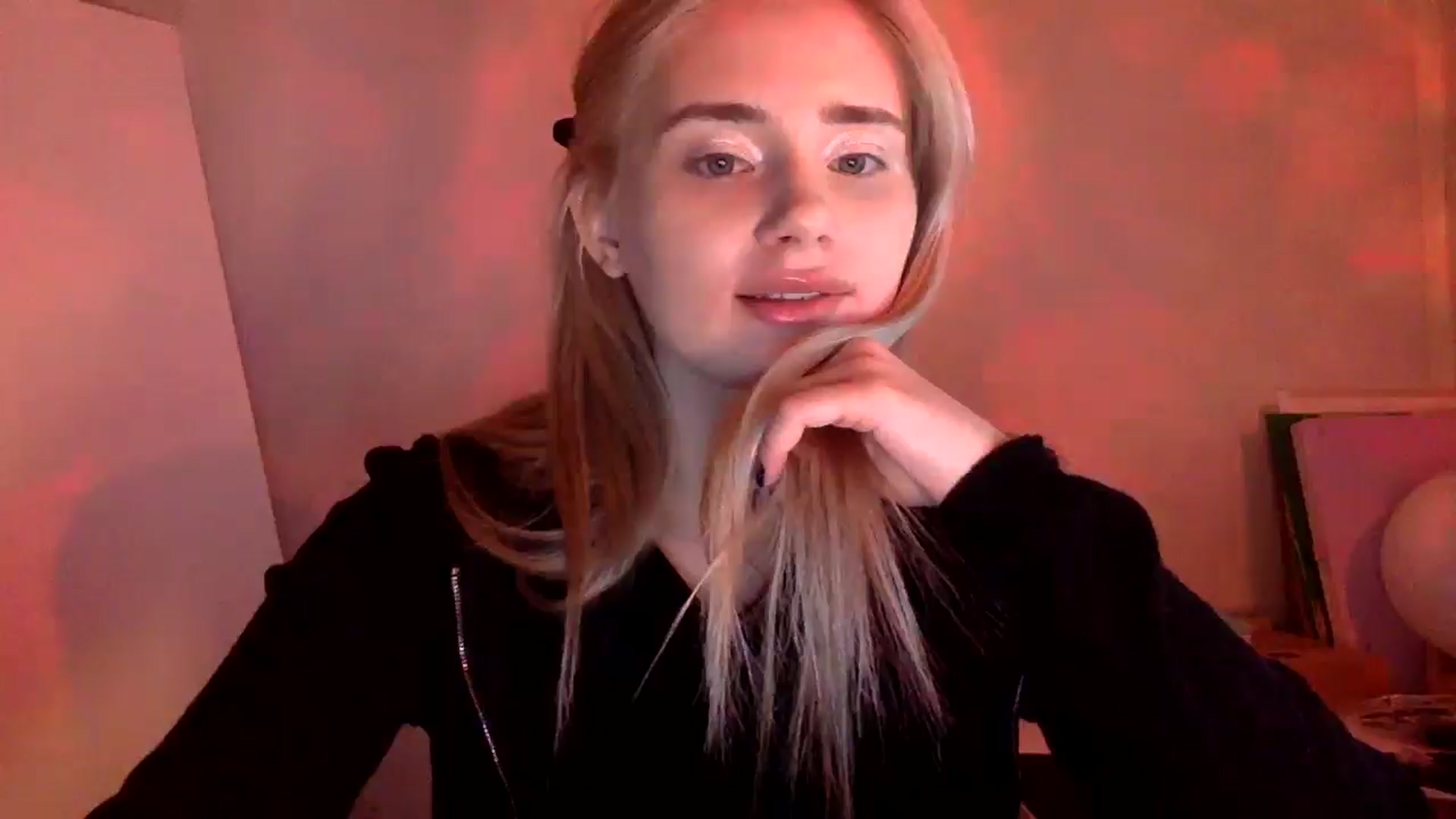 Gallery image thumbnail from Zirelyn's myfreecams stream on, 04/06/2026, 18:05 image 13 of 20