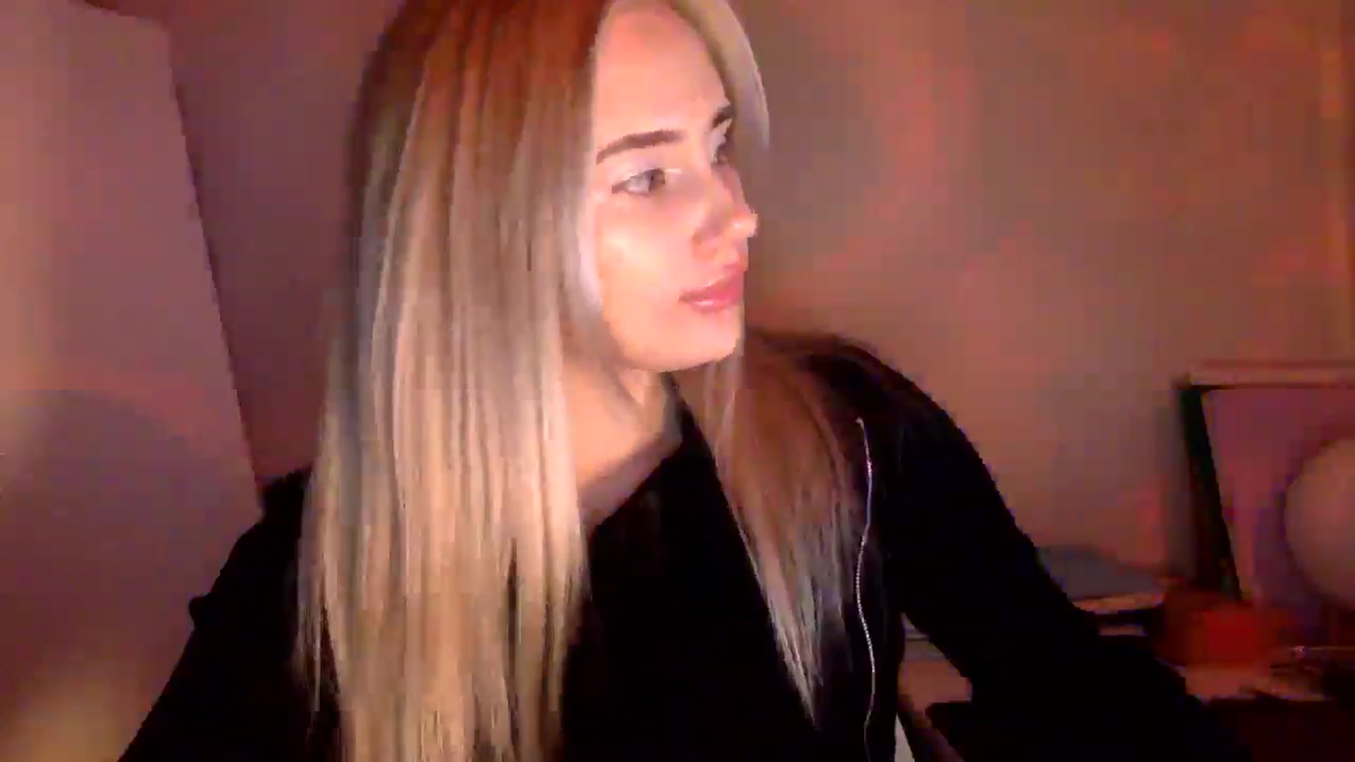 Gallery image thumbnail from Zirelyn's myfreecams stream on, 04/06/2026, 18:05 image 20 of 20