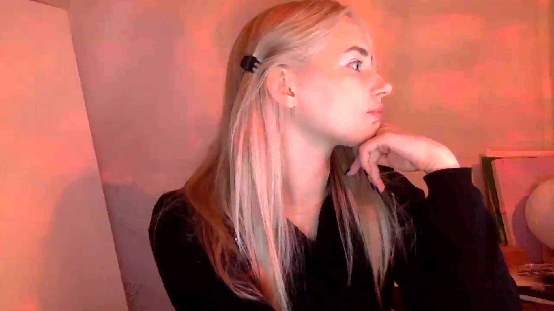 Gallery image thumbnail from Zirelyn's myfreecams stream on, 04/06/2026, 18:05 image 15 of 20