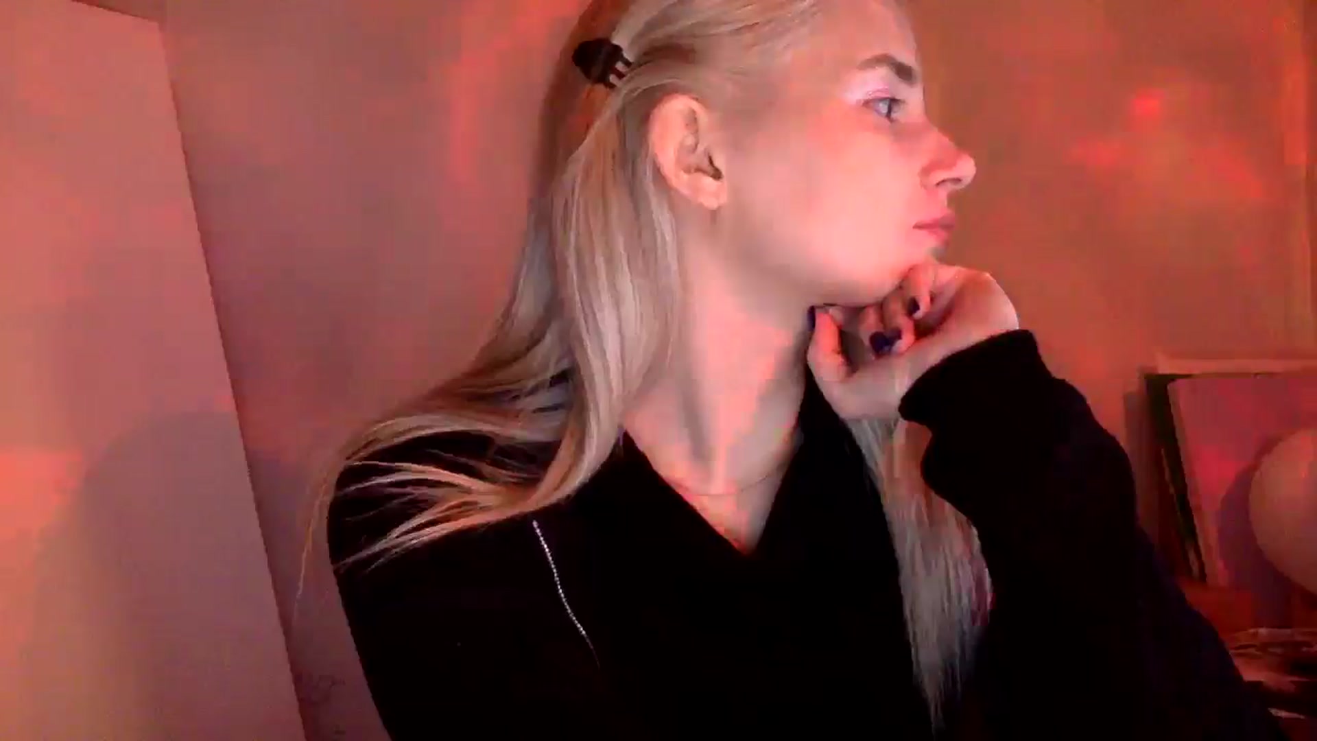 Gallery image thumbnail from Zirelyn's myfreecams stream on, 04/06/2026, 18:05 image 3 of 20